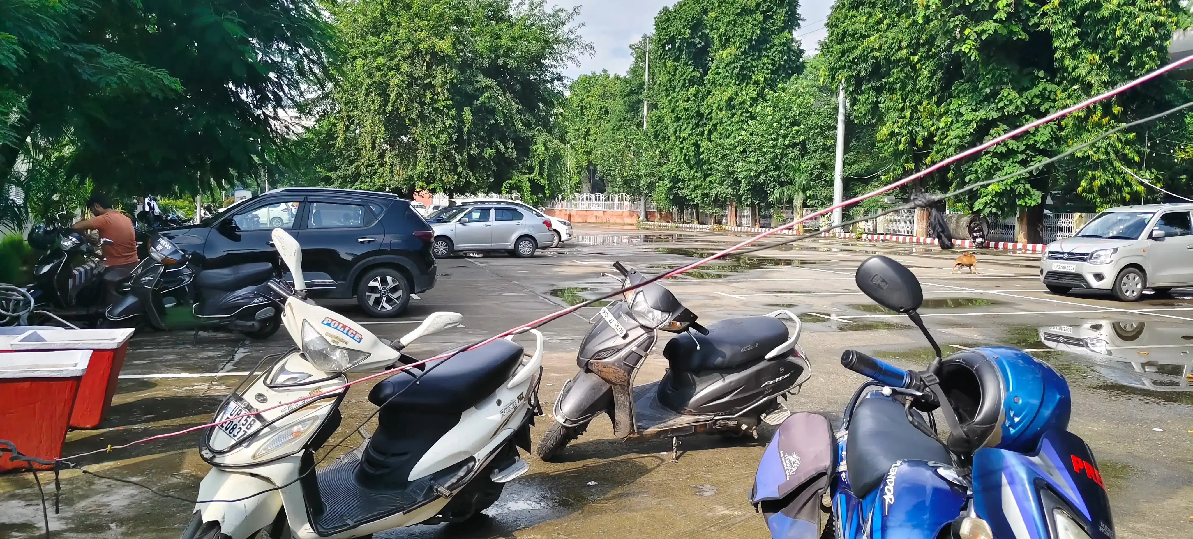 University of Lucknow Parking Area photo 2