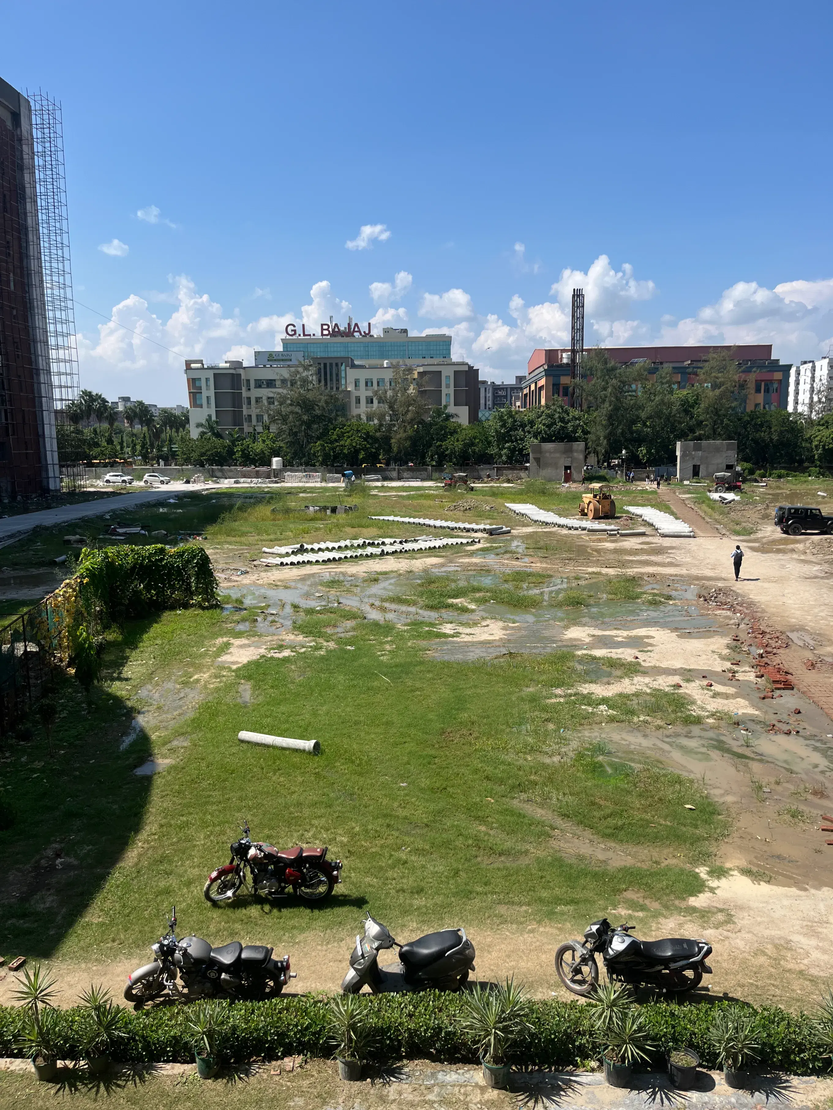 GL Bajaj Outdoor photo 9