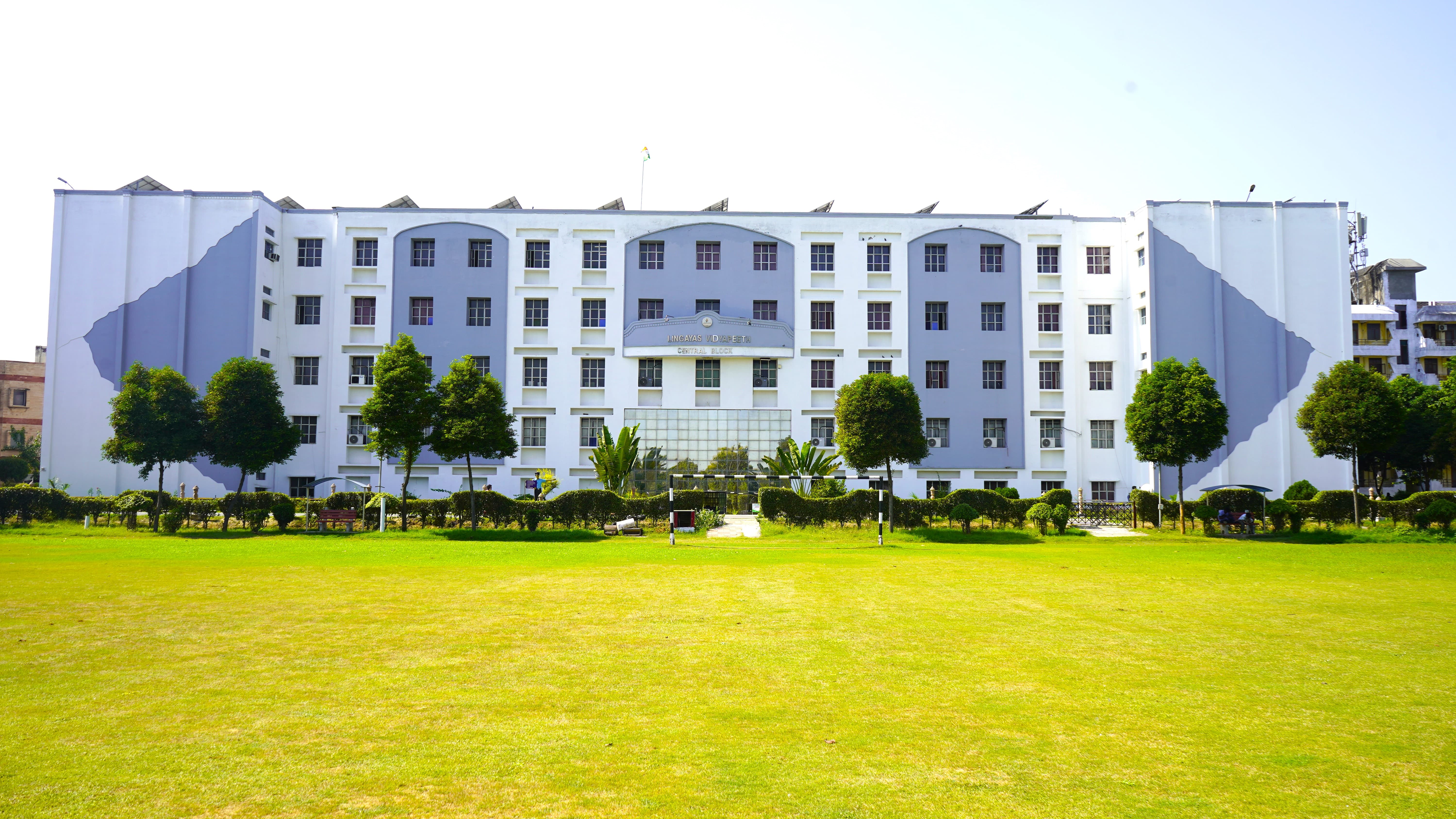 Lingaya's Vidyapeeth Faridabad Academic Building photo 5