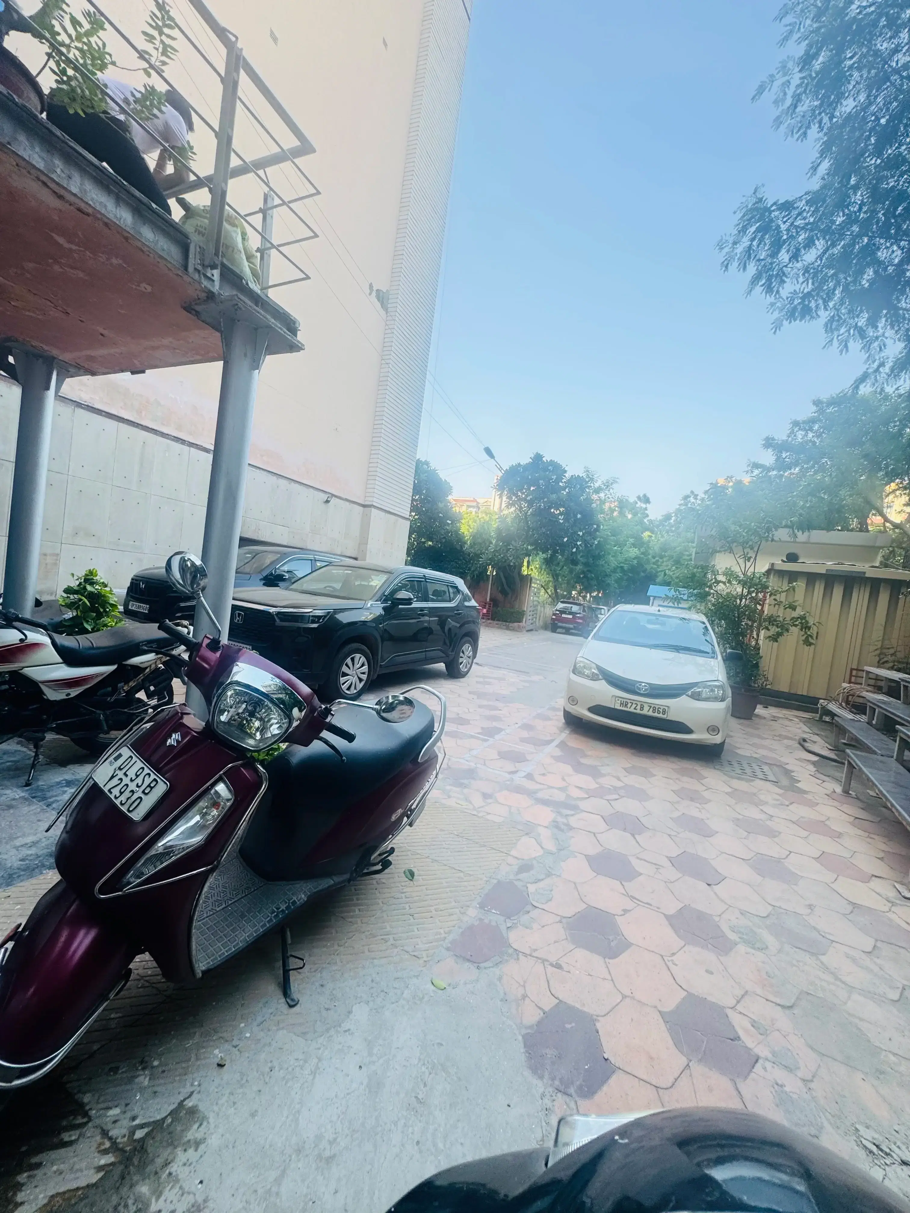 Fostiima Business School New Delhi Parking photo 2