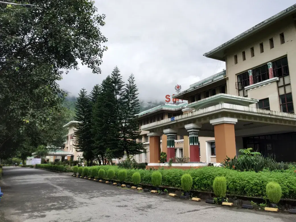 Sikkim Manipal Institute of Technology East Sikkim Academic building photo 3
