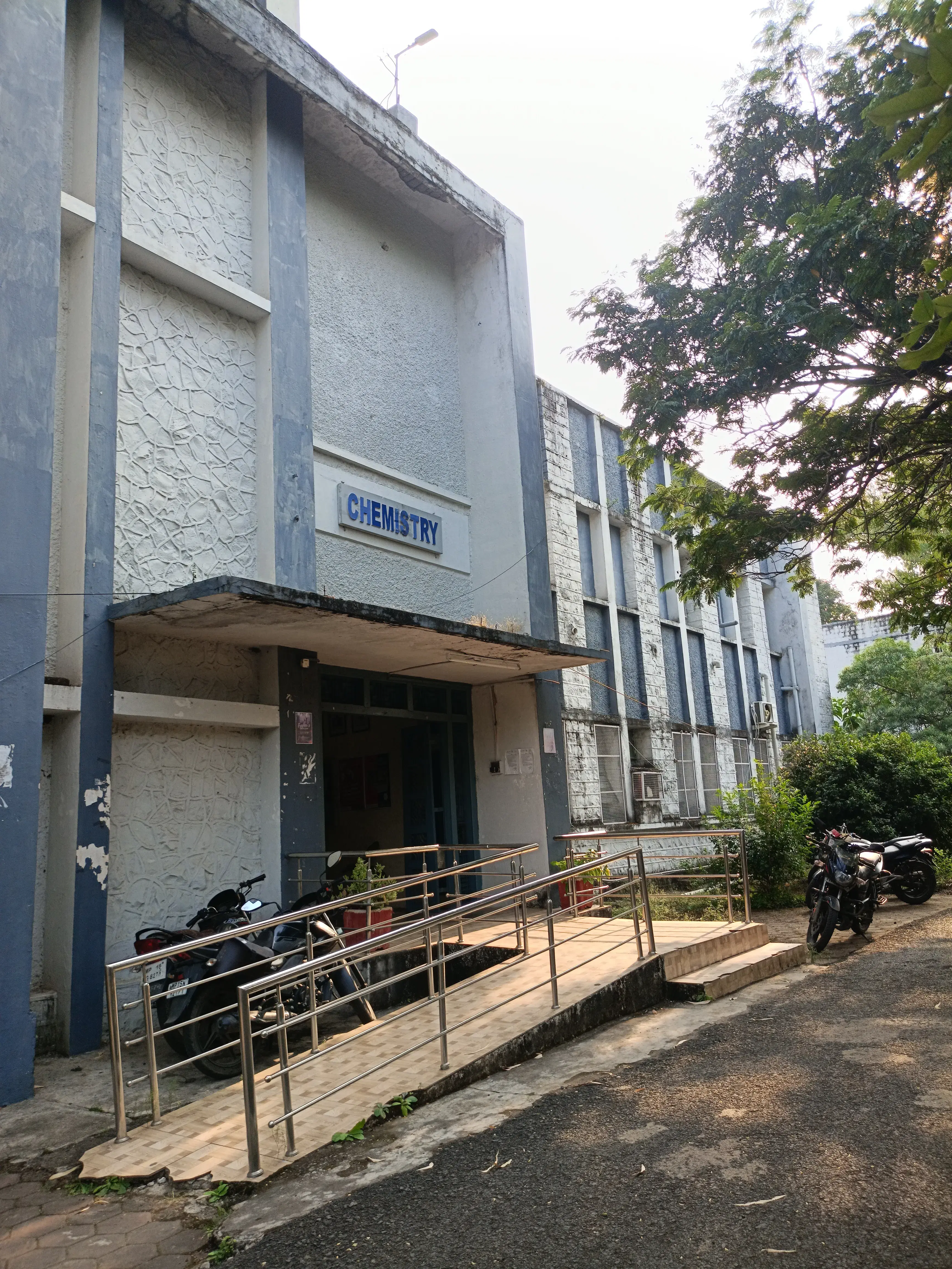 Dr. Hari singh Gour University Sagar Academic Building photo 16