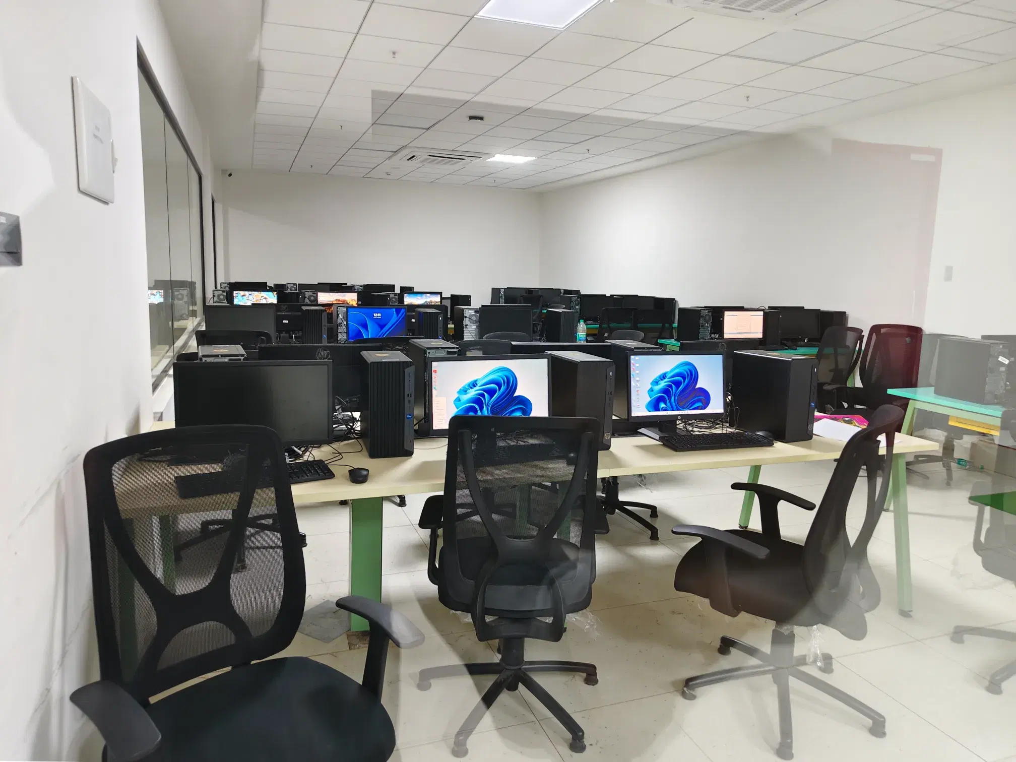 SRM University Chennai Computer Lab photo 1