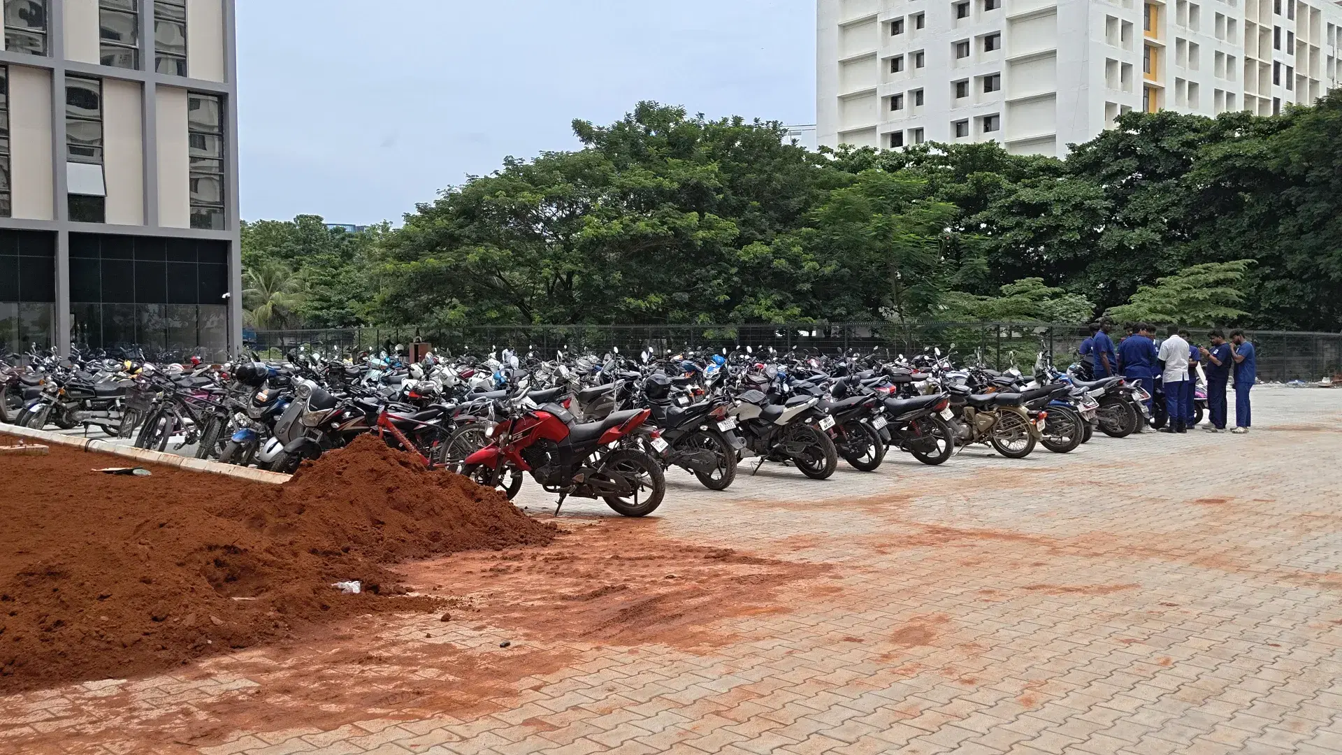 SRM University Chennai Parking photo 1