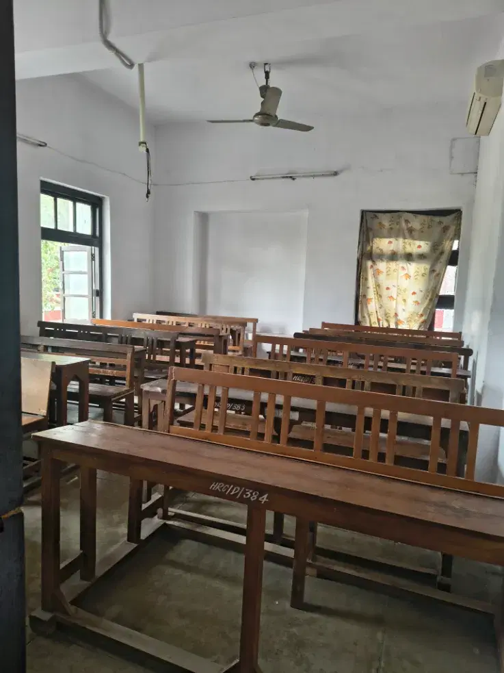 Hansraj College Classroom photo 2