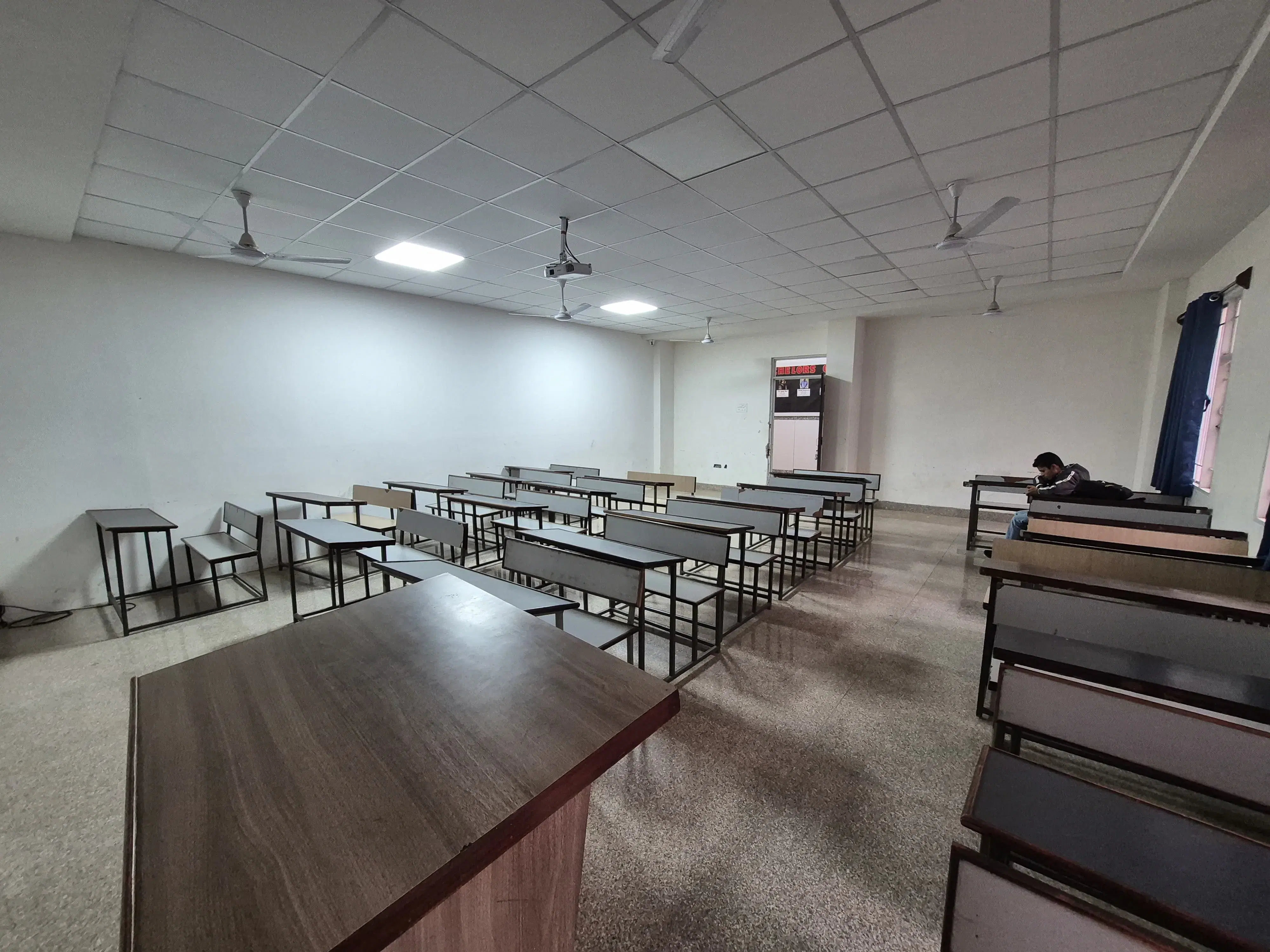 Poornima University Jaipur Classroom photo 8