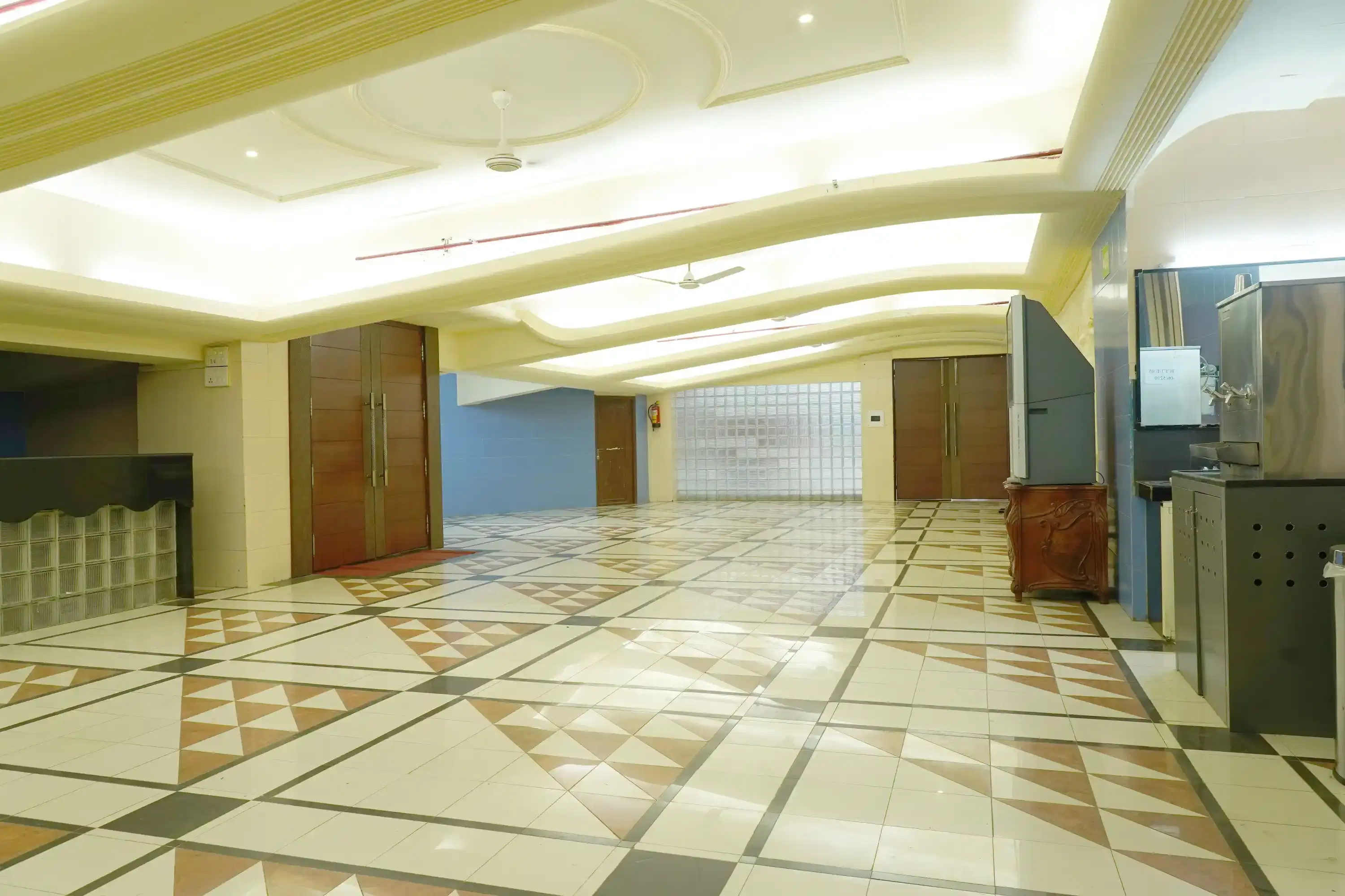 Thakur Global Business School Mumbai Auditorium photo 4