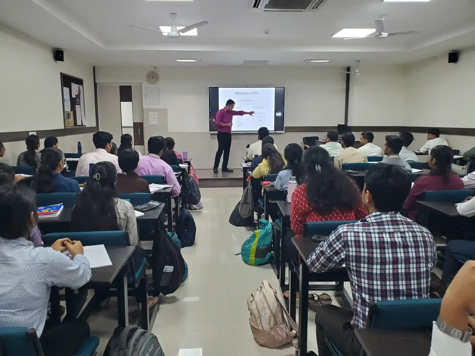 Thakur Global Business School Mumbai Class Room photo 8