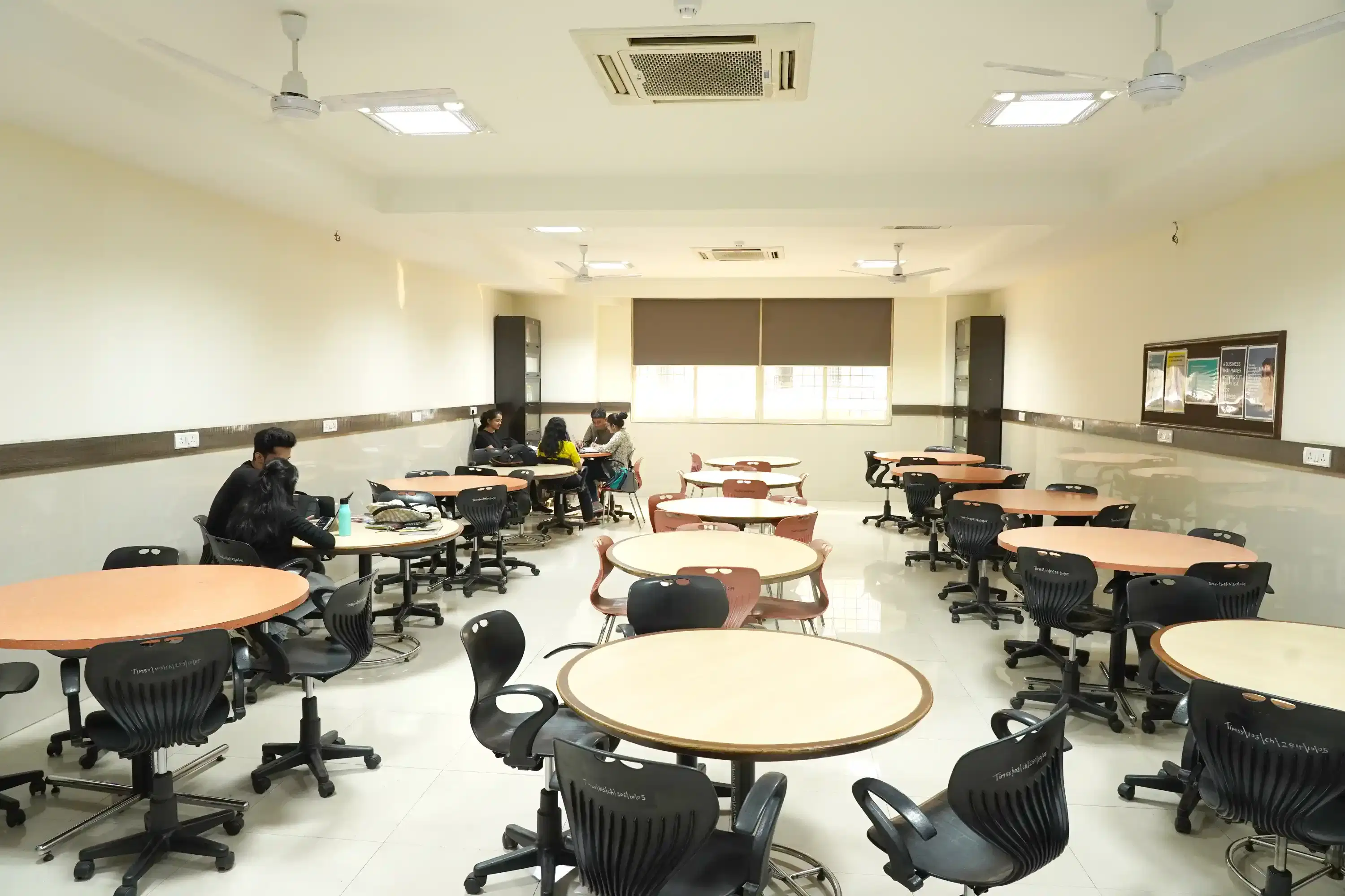 Thakur Global Business School Mumbai Library photo 1