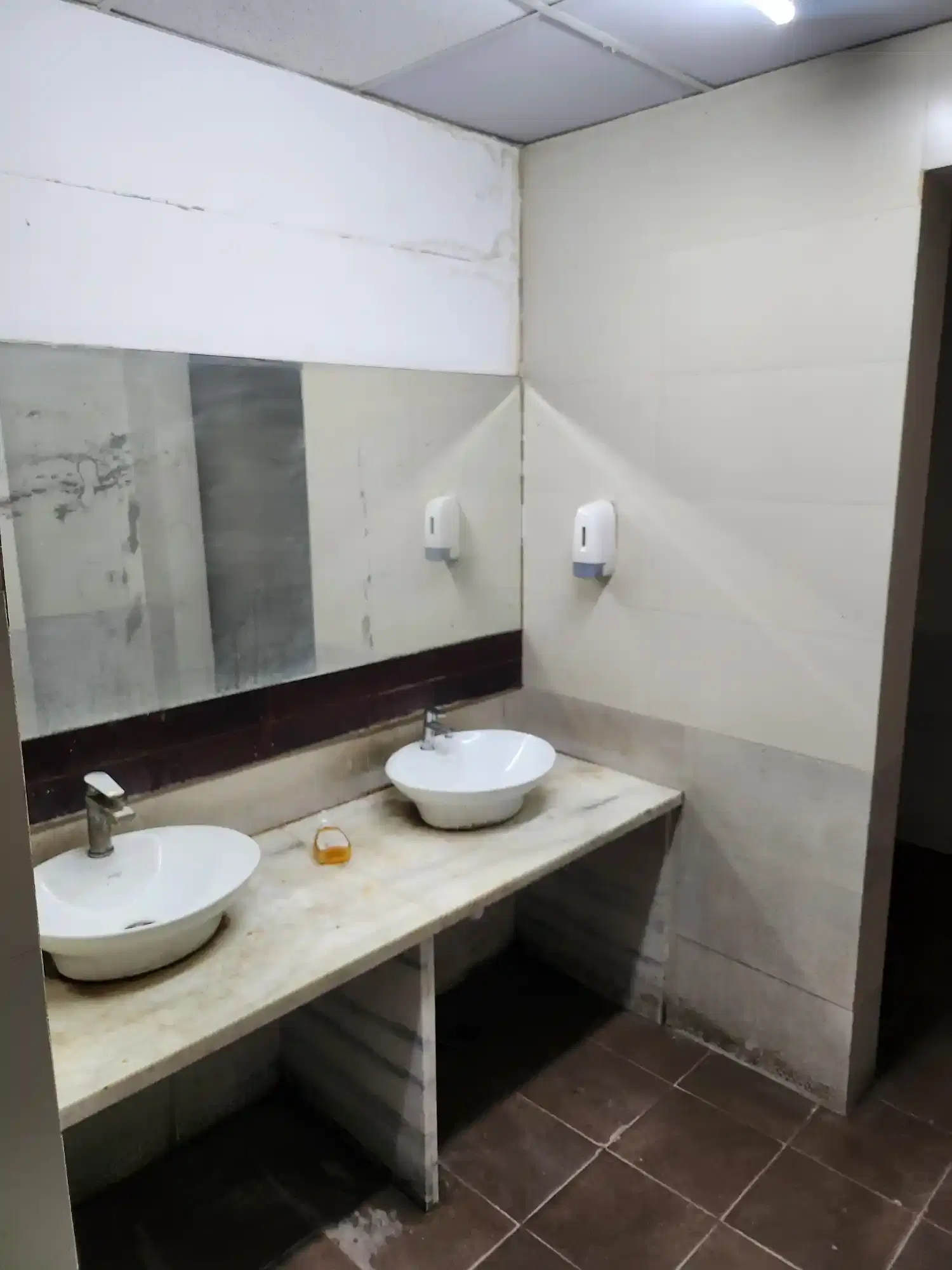 Dangayach School of Hotel Management Jaipur Washroom photo 3
