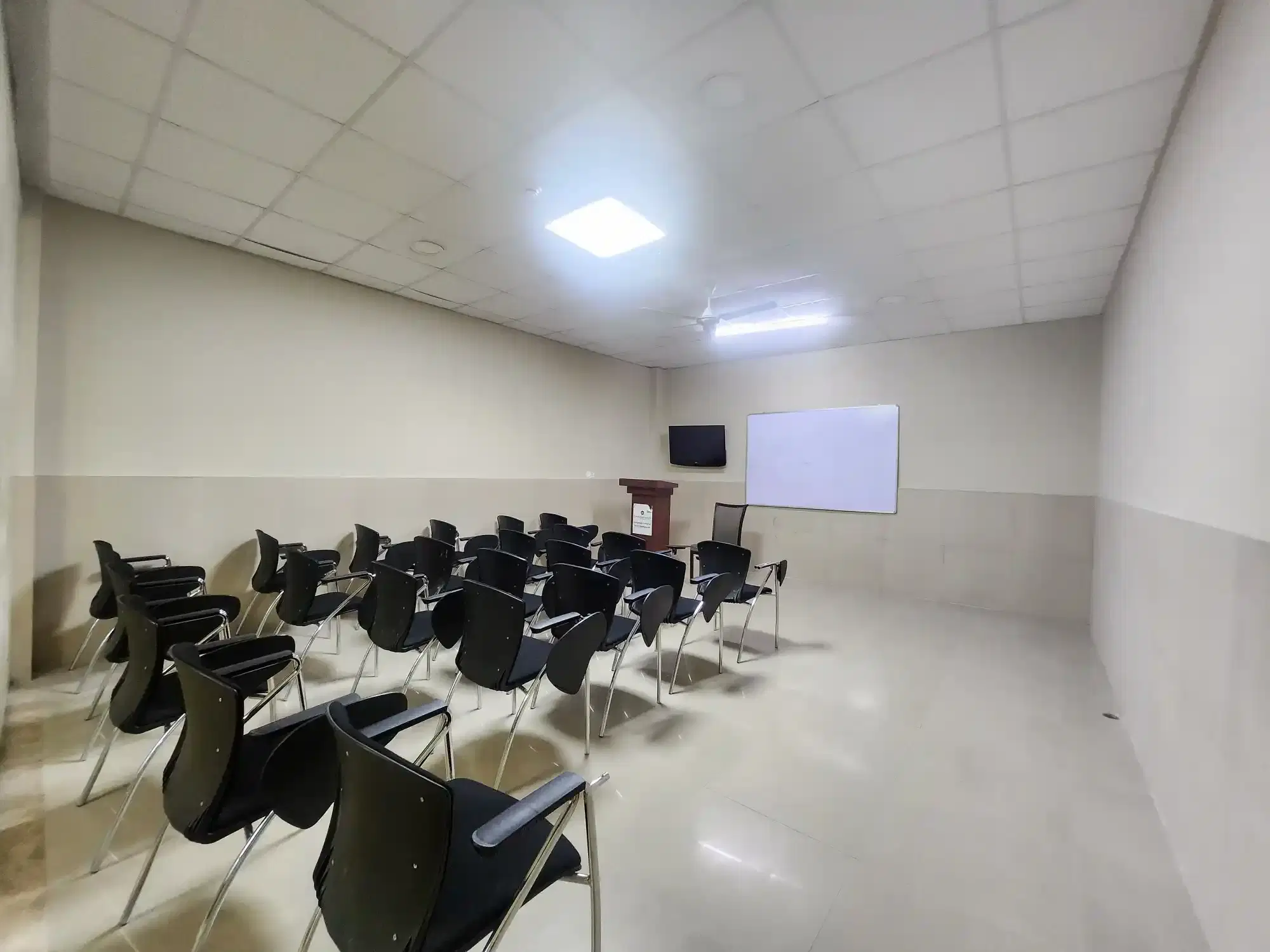 Dangayach School of Hotel Management Jaipur Class Room photo 1