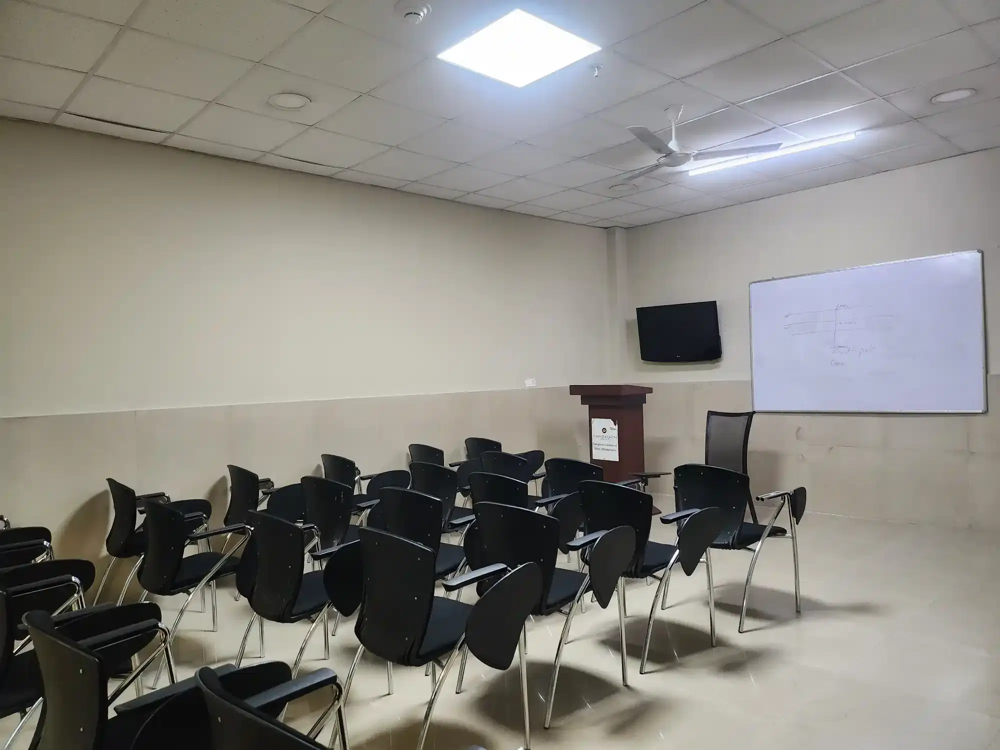 Dangayach School of Hotel Management Jaipur Class Room photo 2