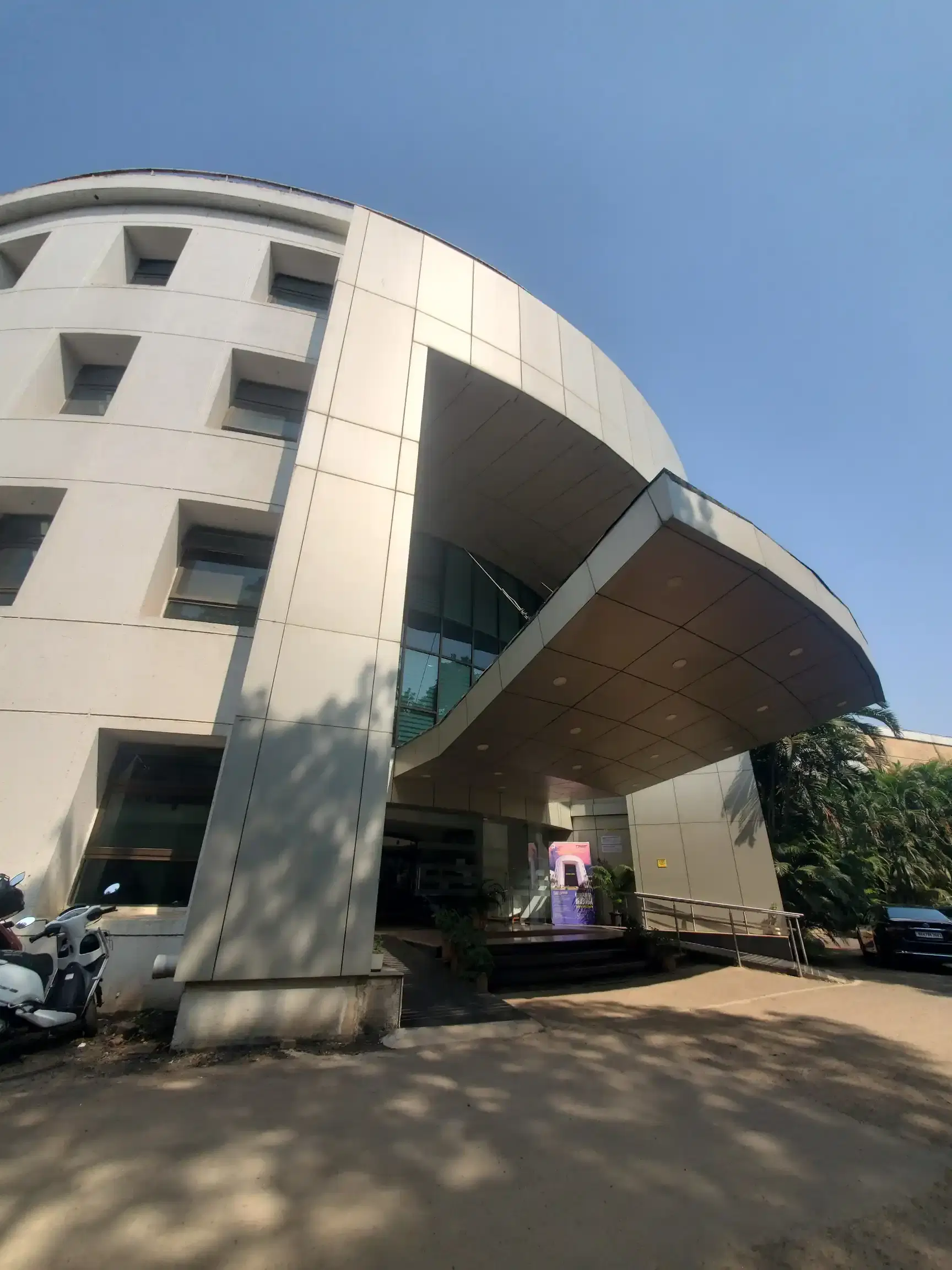 Whistling Woods International Mumbai Building photo 1