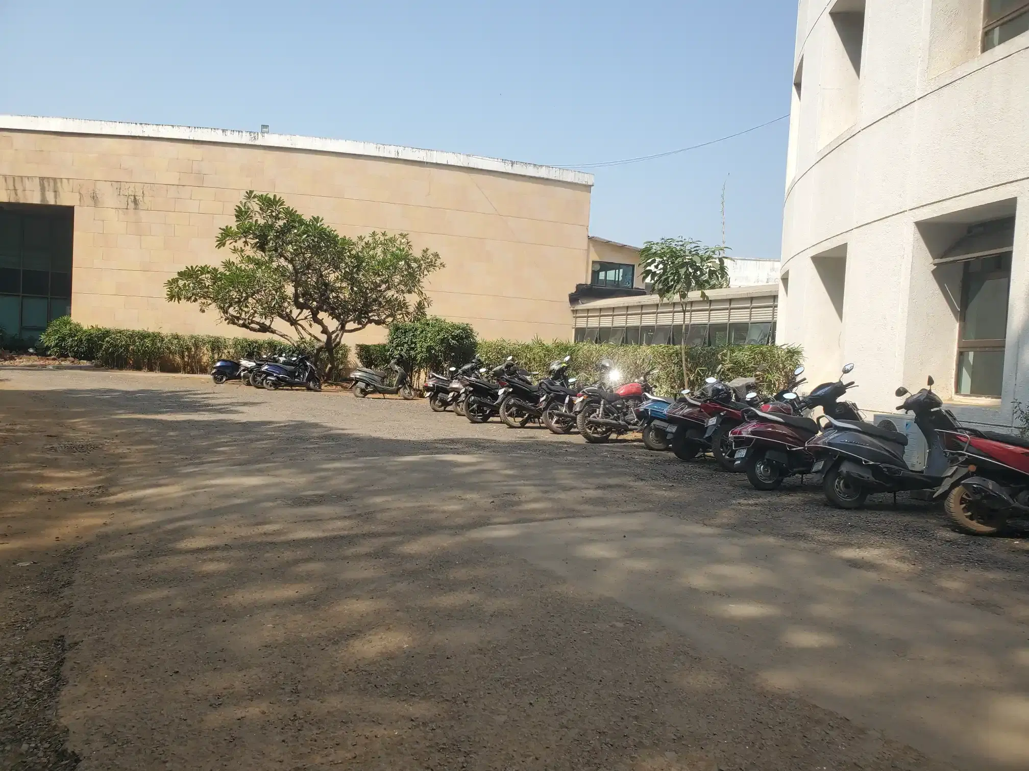 Whistling Woods International Mumbai Parking photo 2