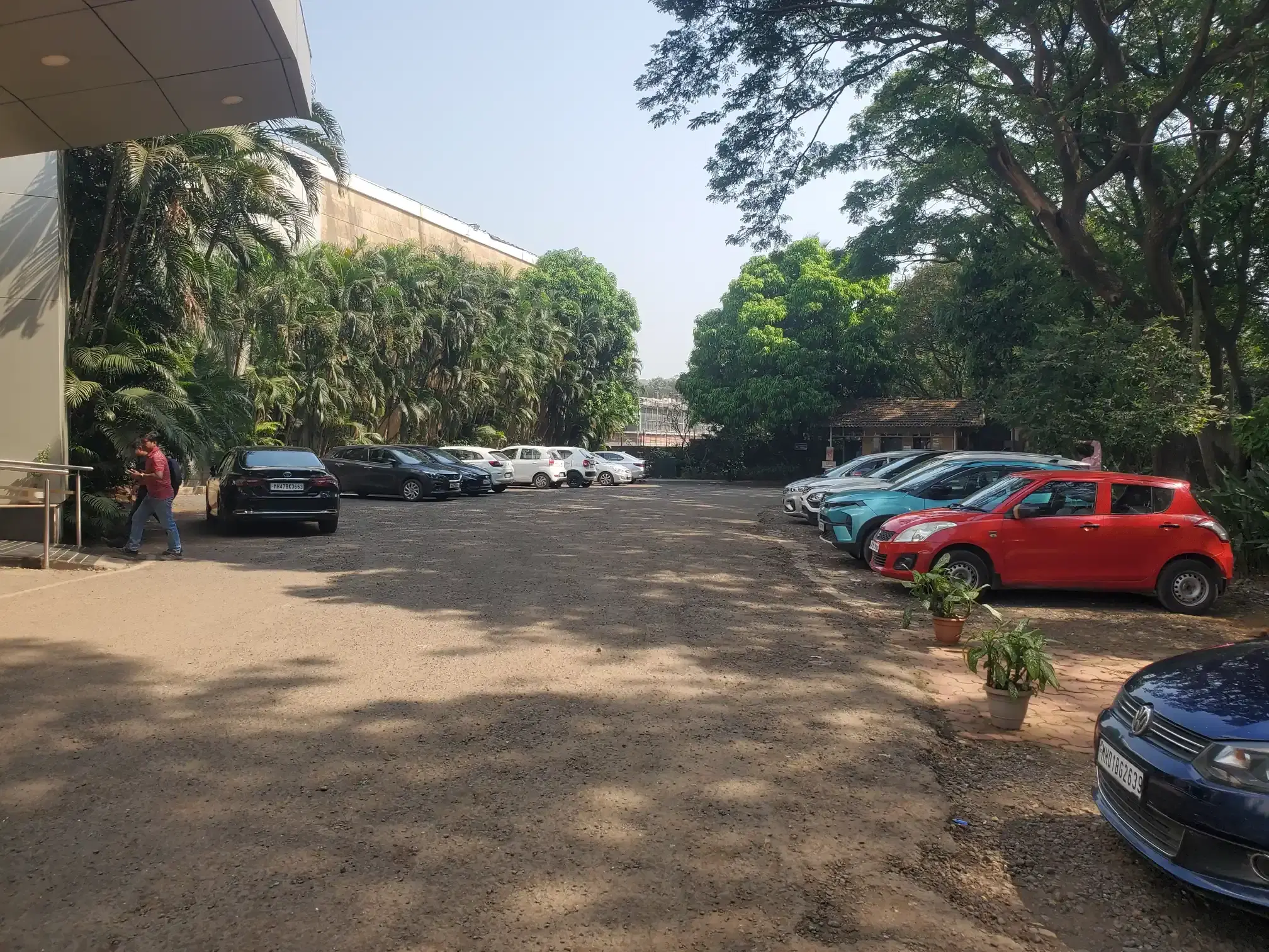 Whistling Woods International Mumbai Parking photo 1