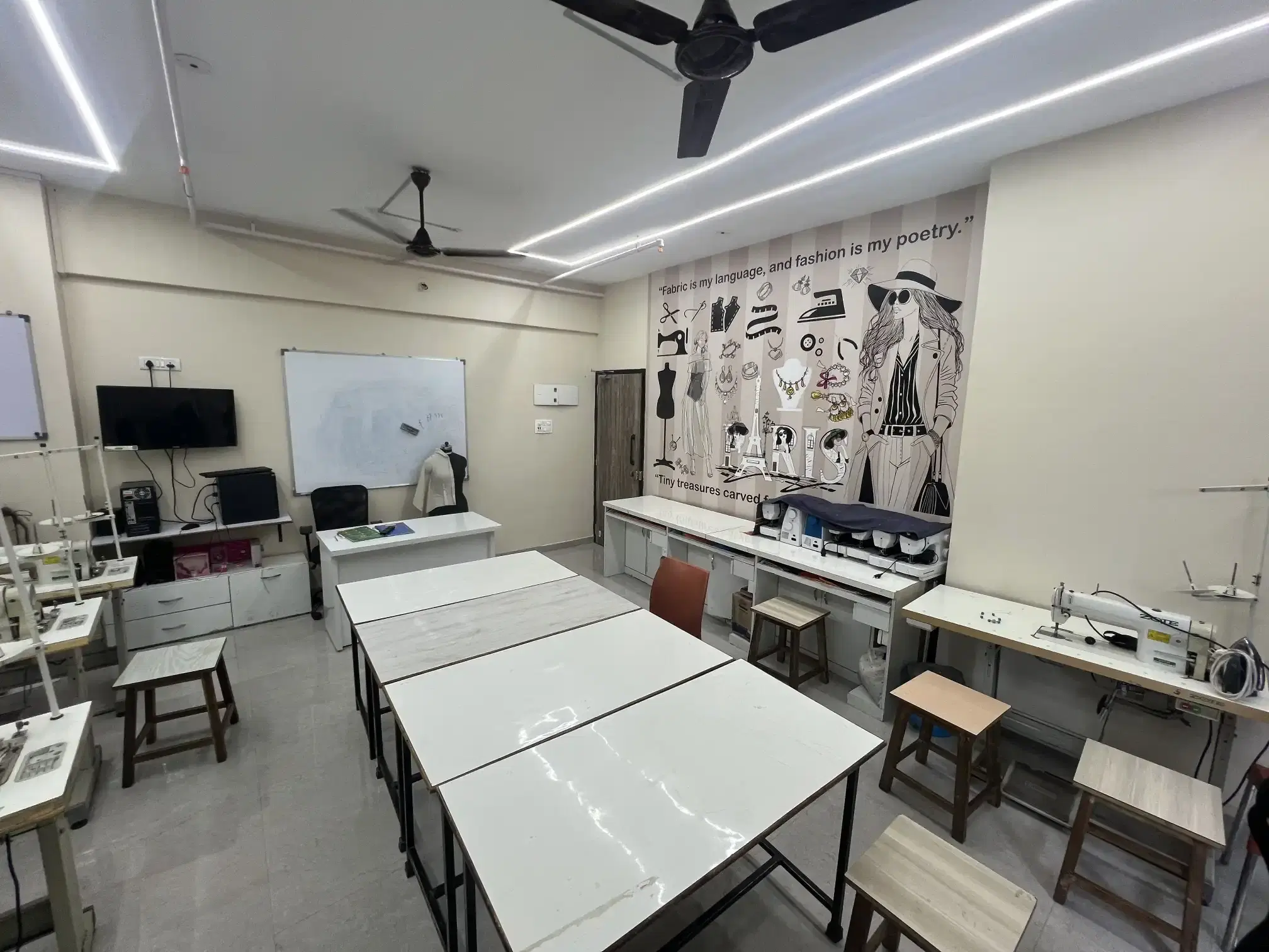 International School of Design Kandivali Class Room photo 8