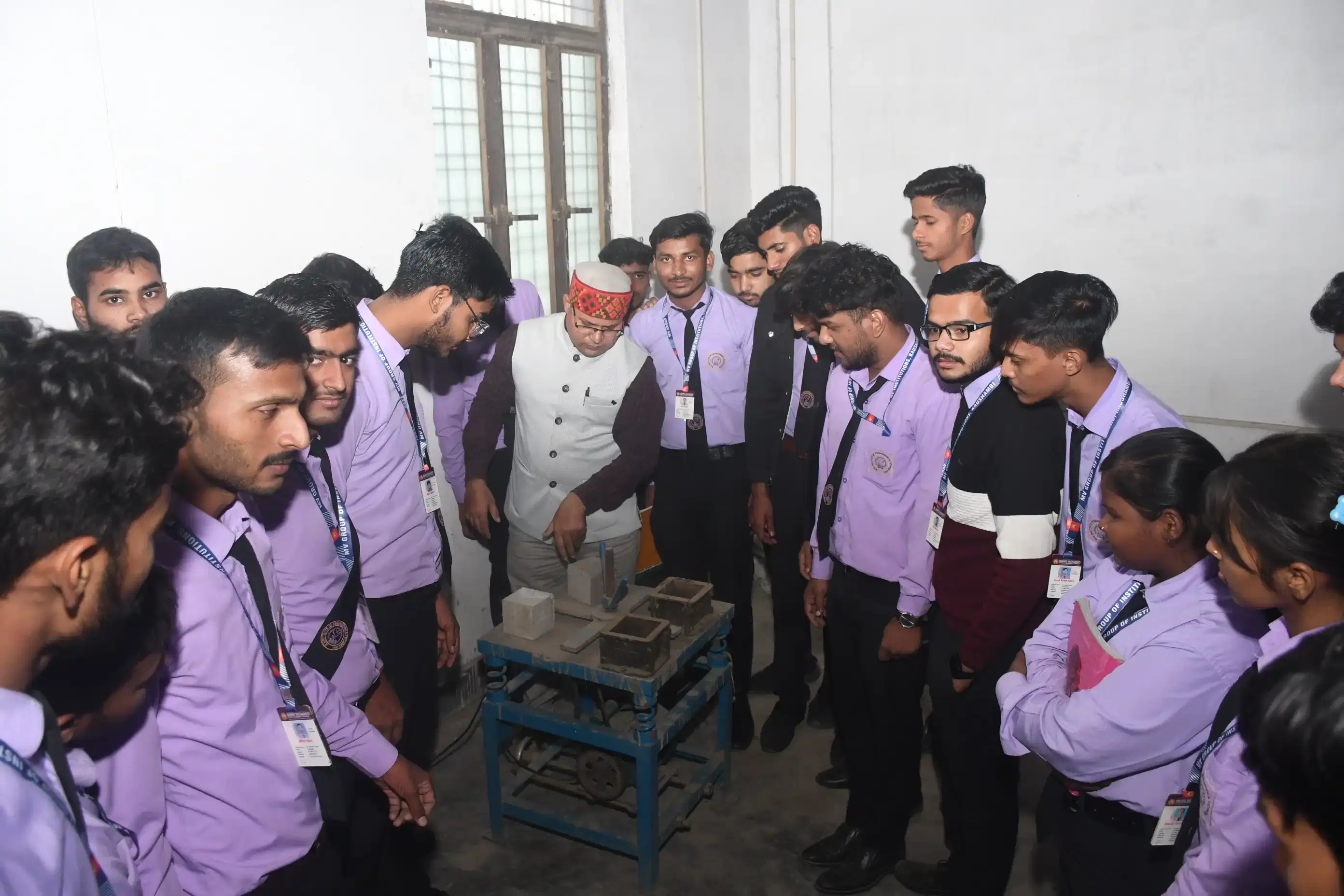 Madhu Vachaspati Institute of Engineering & Technology Kaushambi Civil Lab photo 1