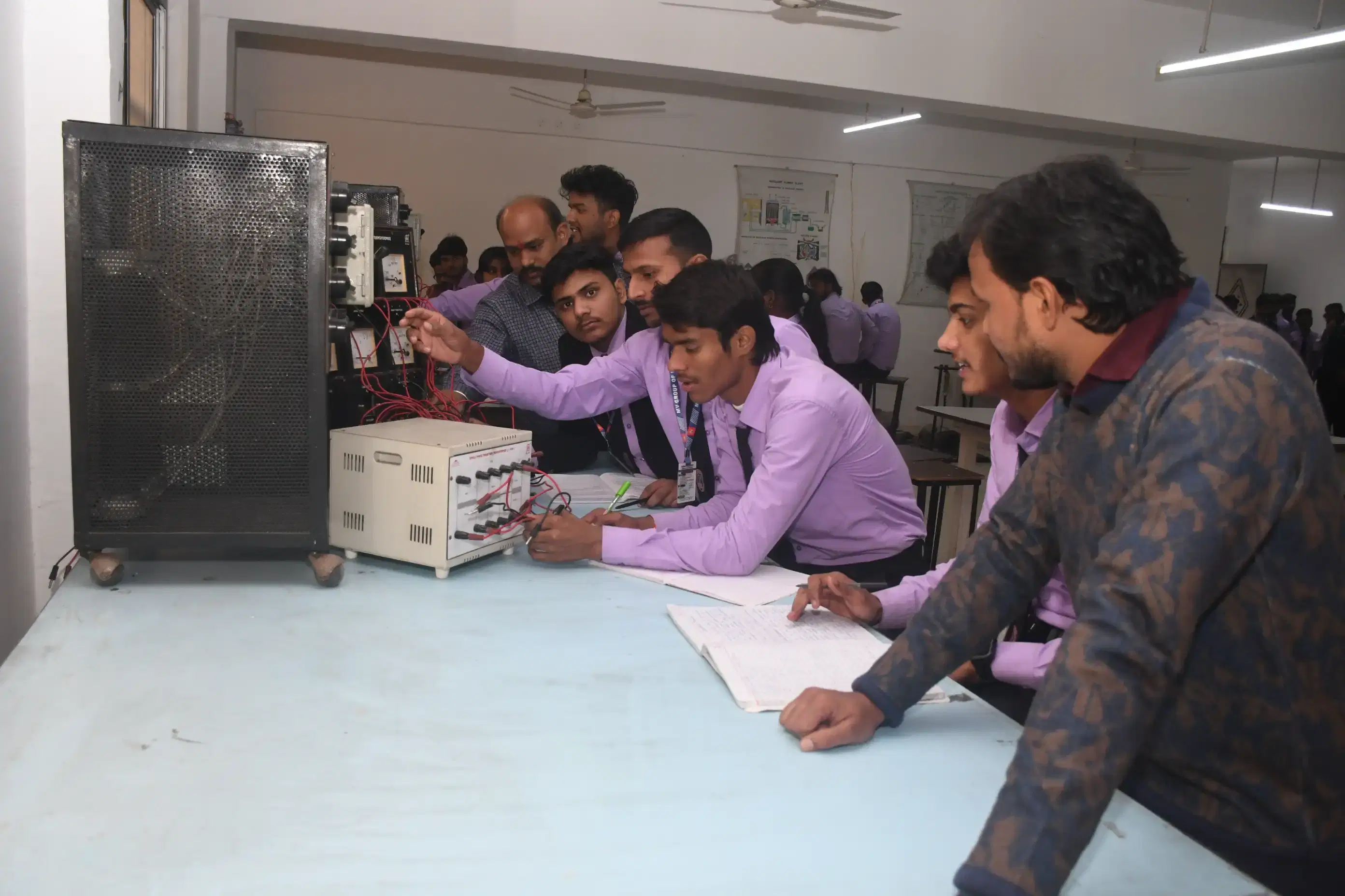 Madhu Vachaspati Institute of Engineering & Technology Kaushambi Electrical Lab photo 1