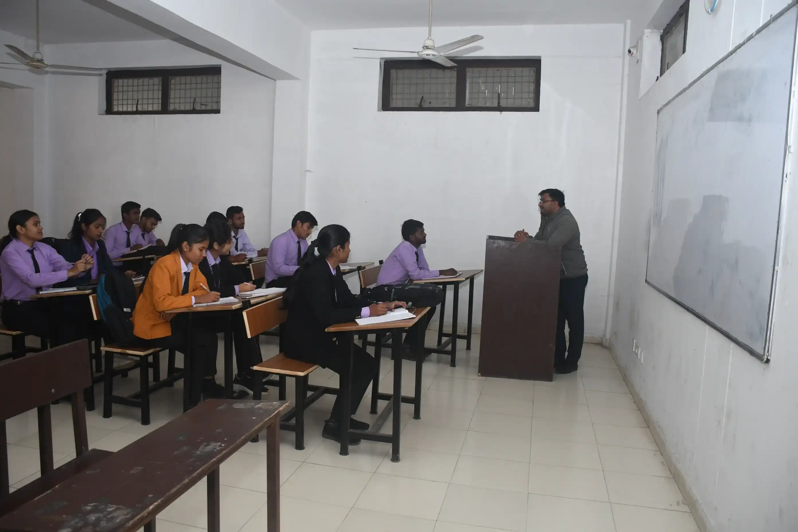 Madhu Vachaspati Institute of Engineering & Technology Kaushambi Campus photo 7