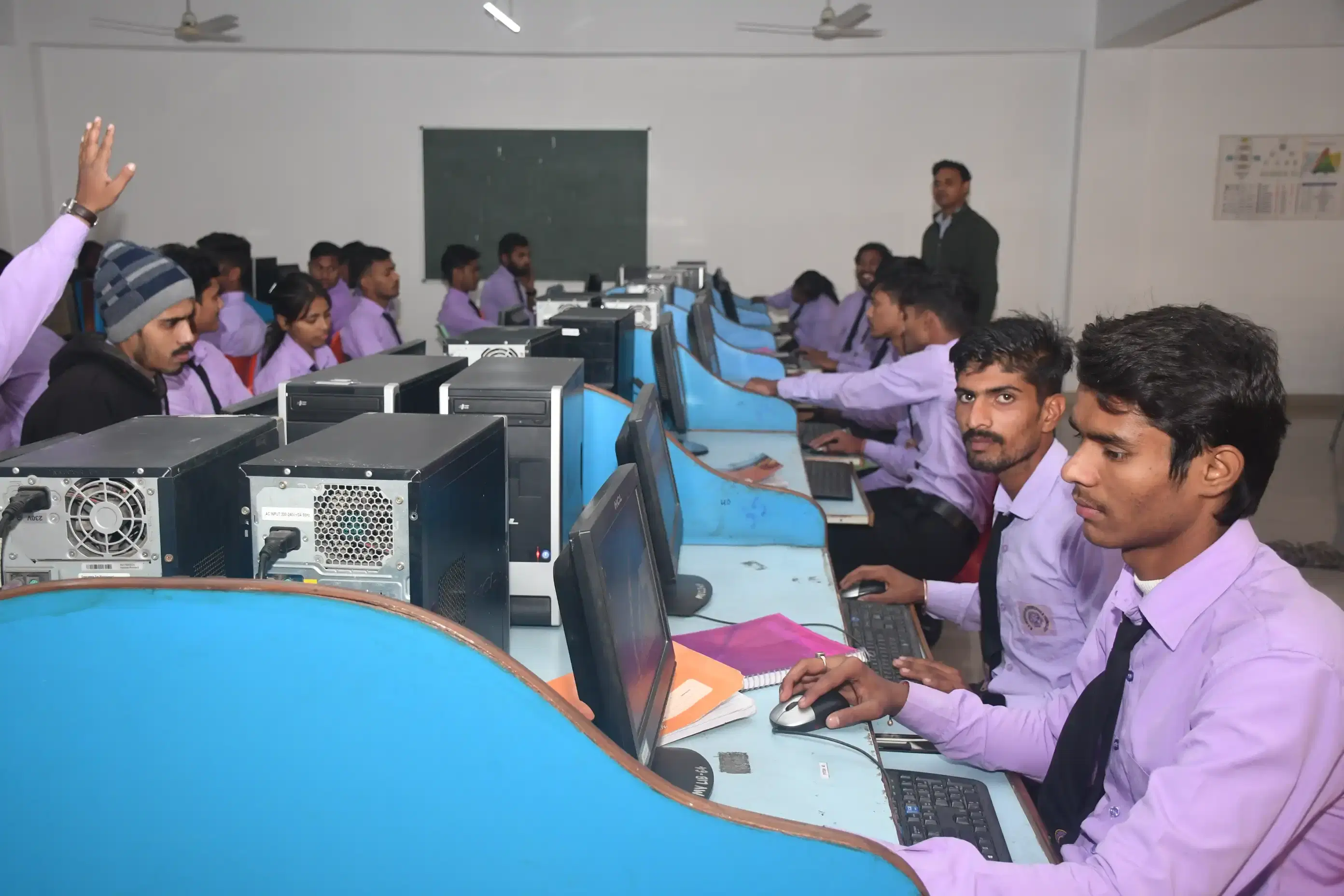 Madhu Vachaspati Institute of Engineering & Technology Kaushambi Campus photo 19