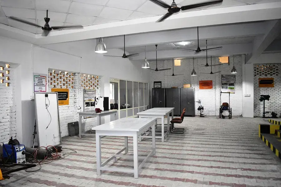 ITS Engineering College Academic Building photo 19