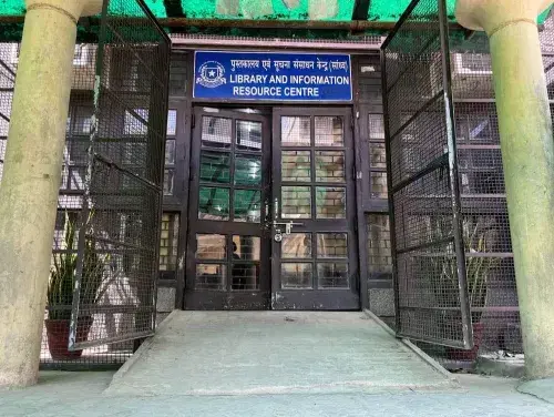 Dyal Singh College Academic Building photo 12