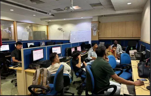 Dyal Singh College Academic Building photo 3