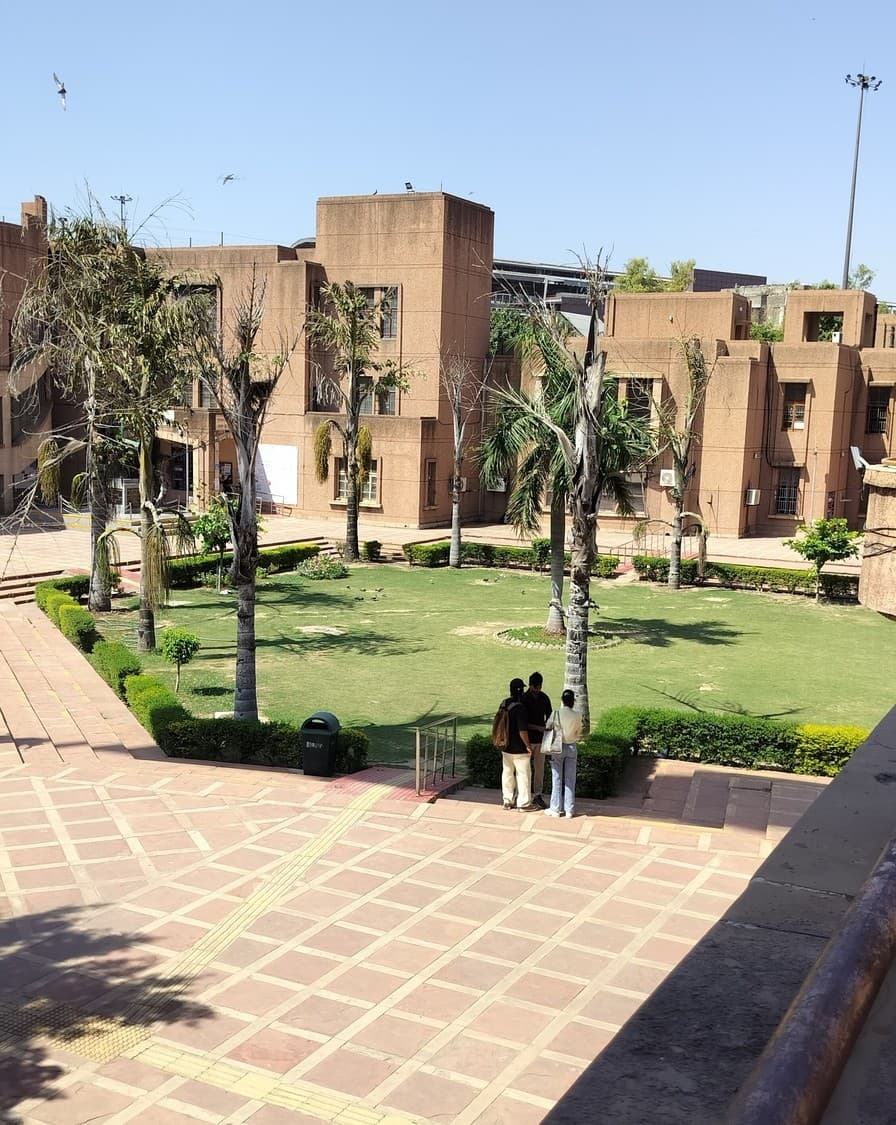 Dr. Bhim Rao Ambedkar College Campus photo 9