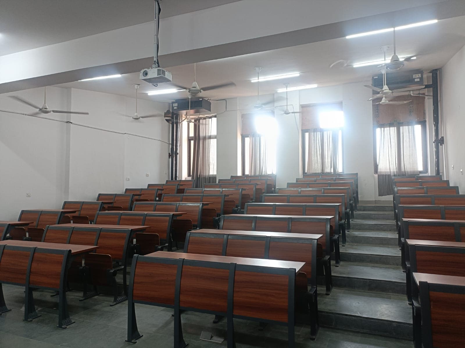 Chandigarh University Academic Building & Auditorium photo 20