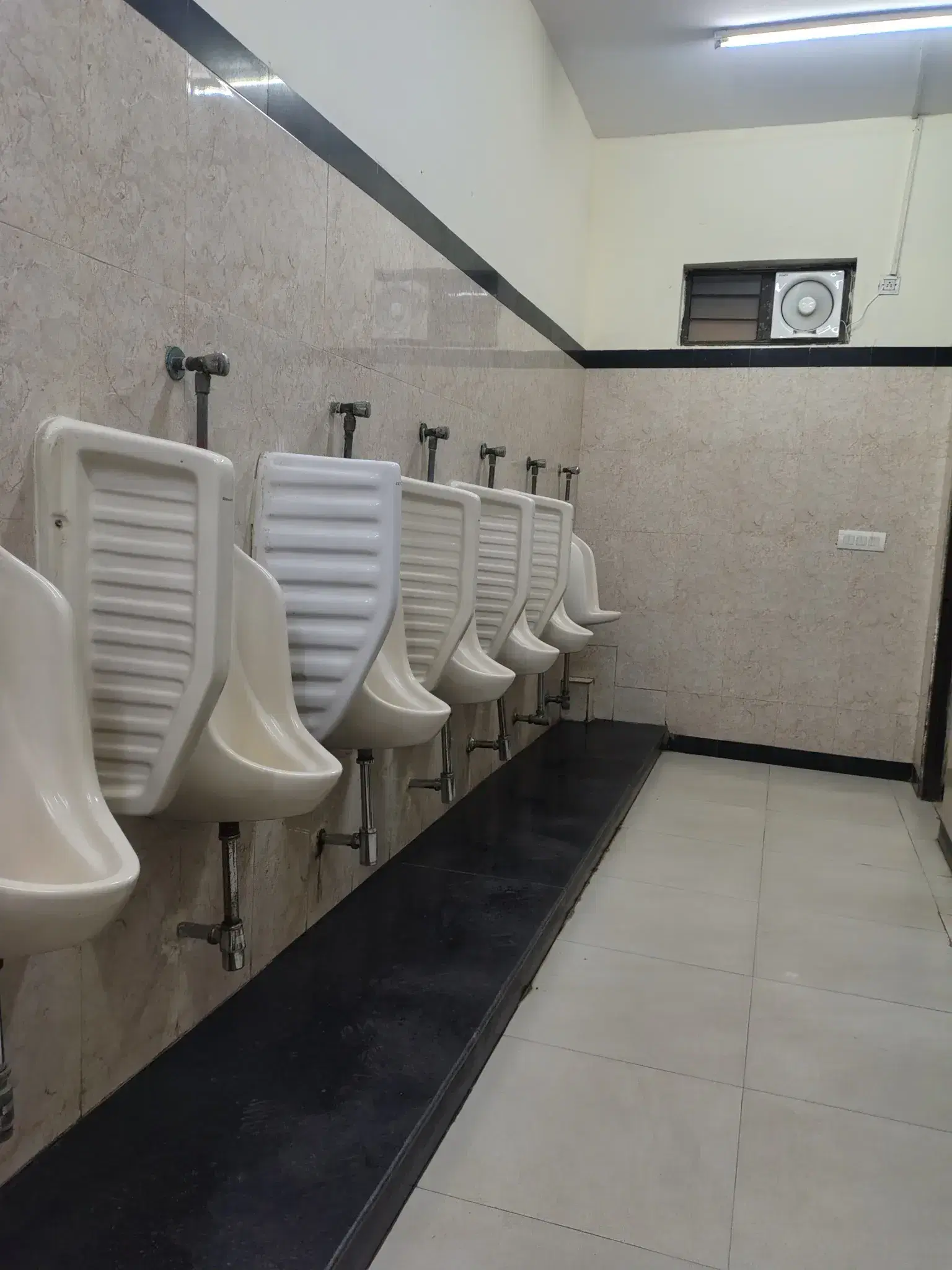 Shaheed Bhagat Singh College Academic Building photo 15