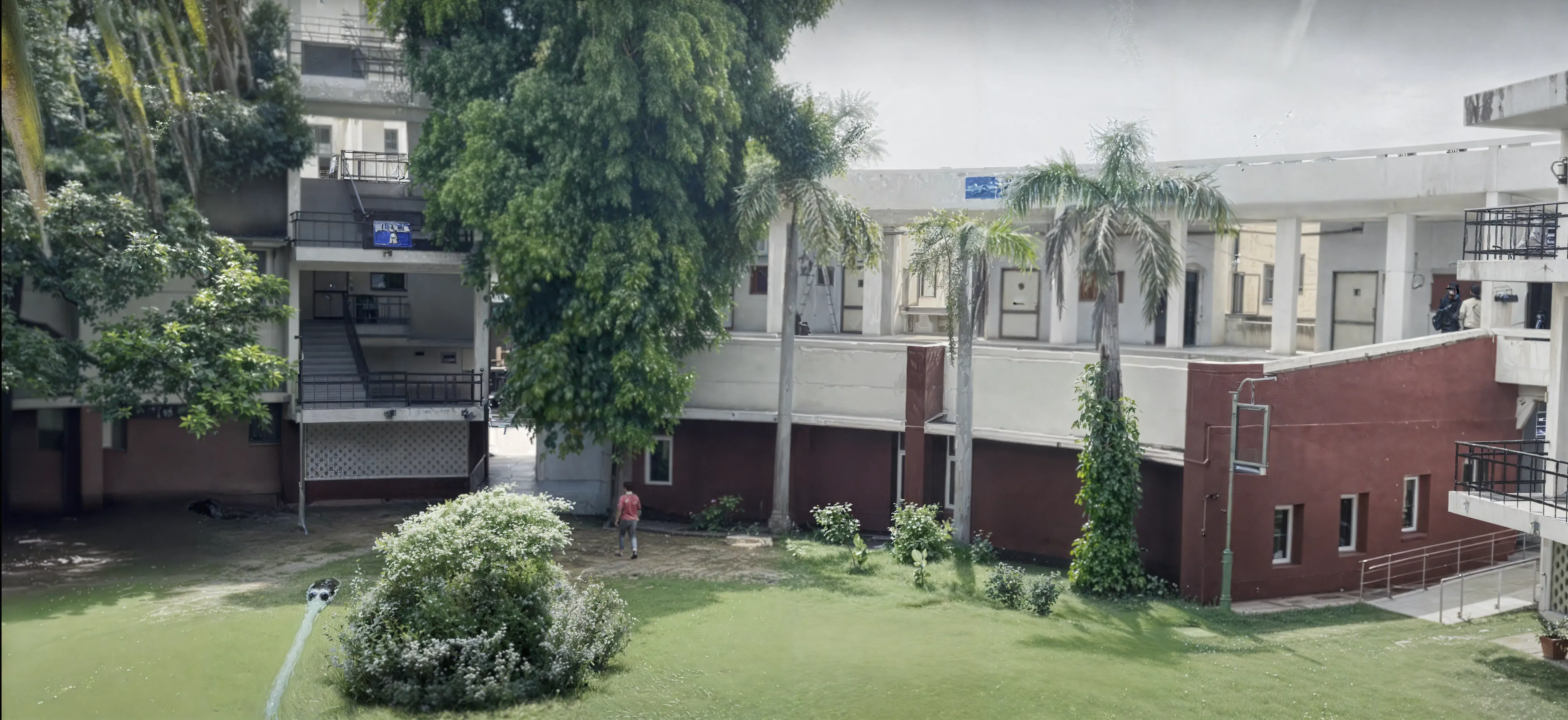Shaheed Bhagat Singh College Academic Building photo 19