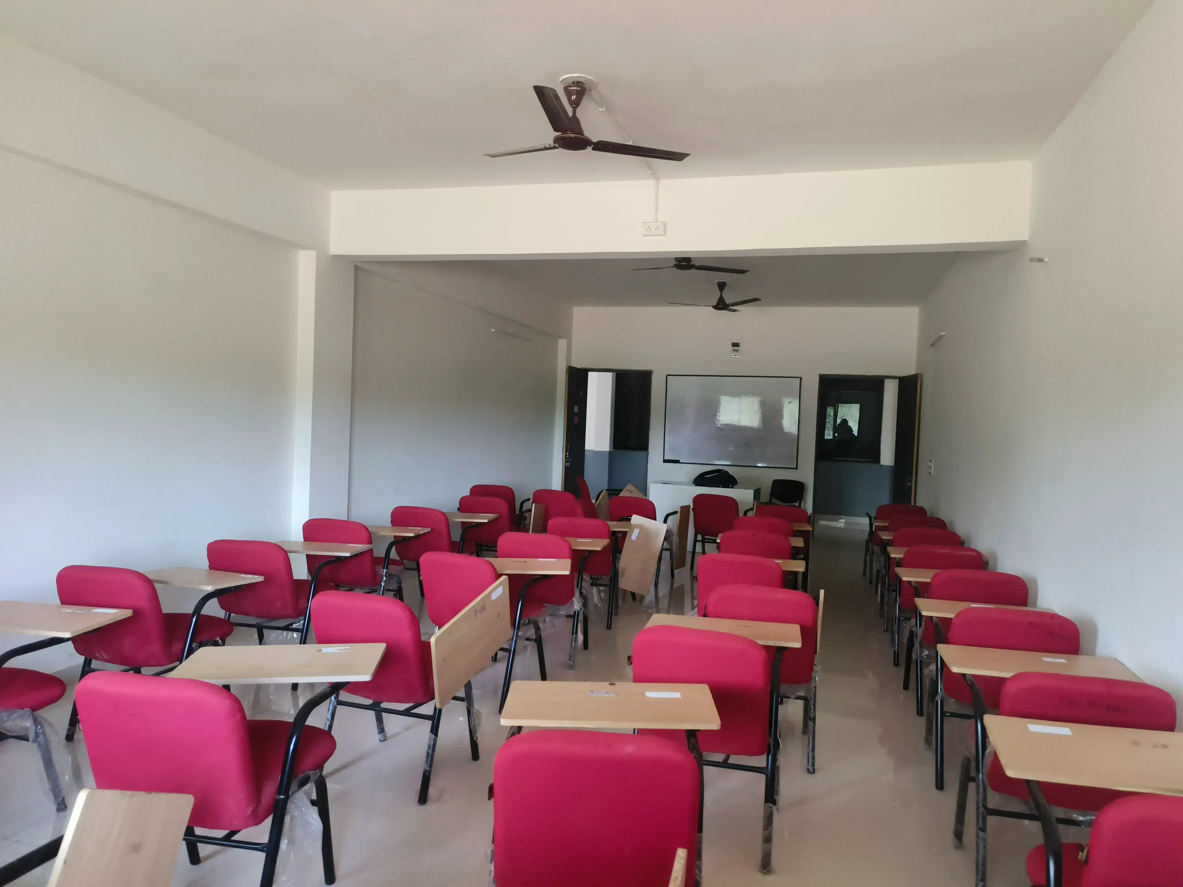 Sabarmati University Ahmedabad Academic Building photo 9