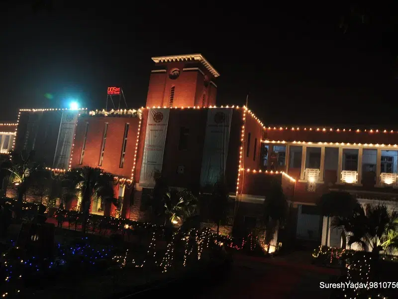 Ramjas College Academic Building photo 18