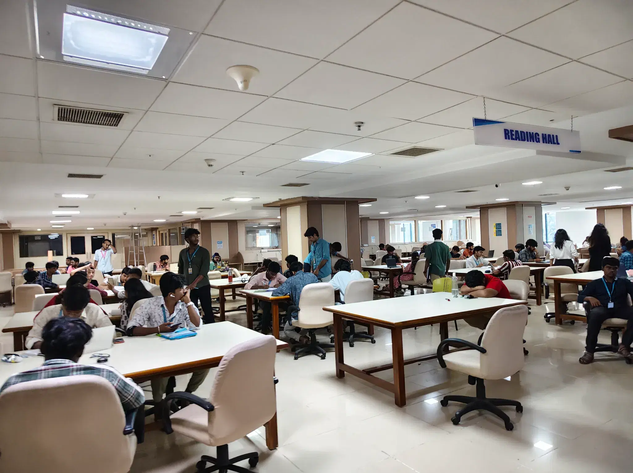 SRM University Chennai Academic Building photo 8