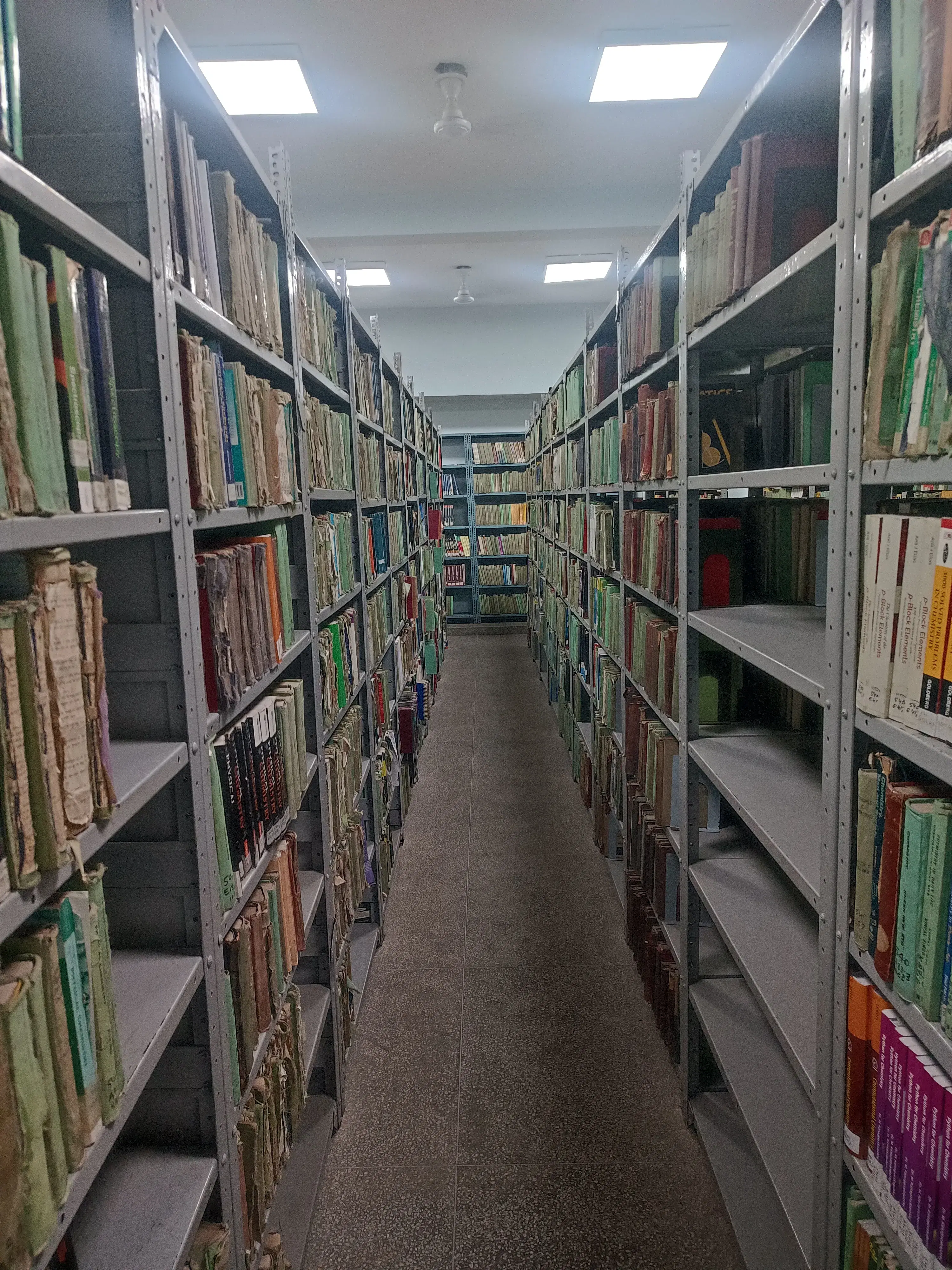 Kirori Mal College Academic Building photo 1