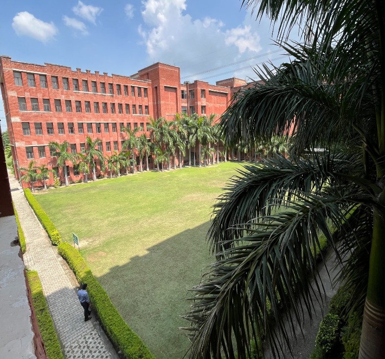 Lloyd Law College Greater Noida Campus photo 2