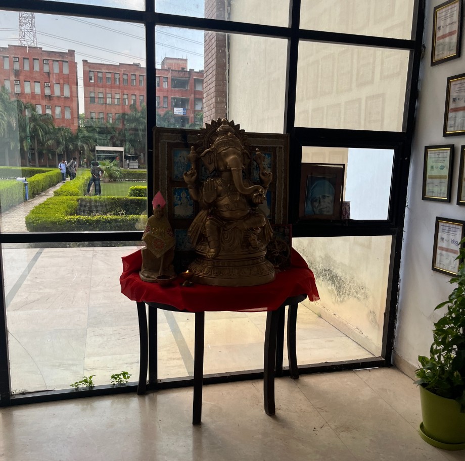 Lloyd Law College Greater Noida Campus photo 4