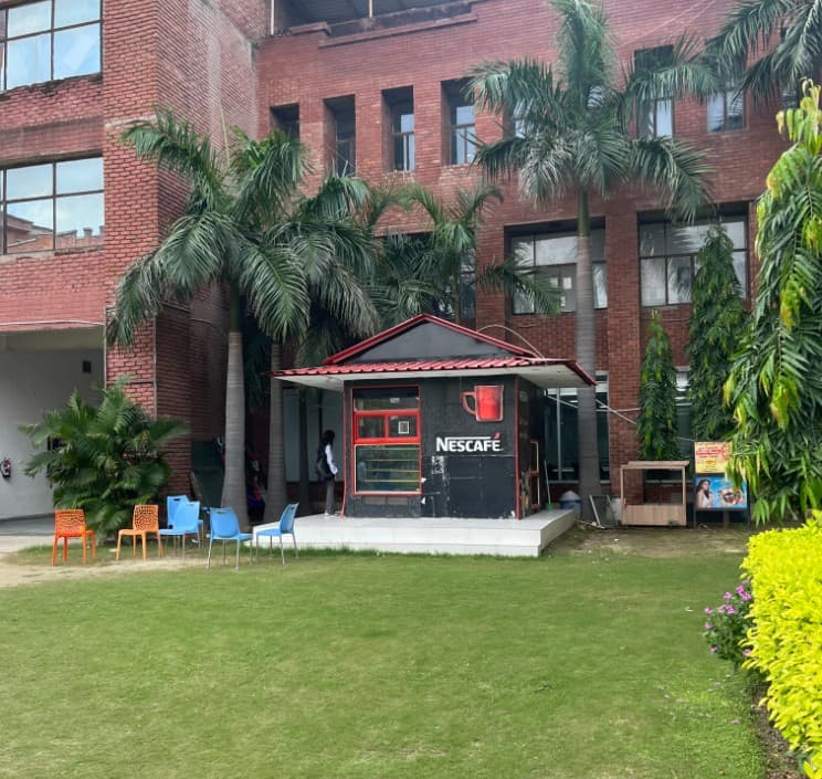 Lloyd Law College Greater Noida Facilities photo 2