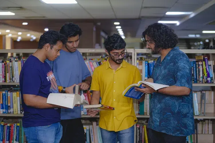 Amity University Noida Academic Building photo 15