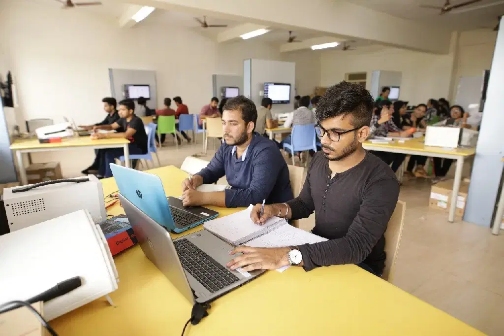 VIT Bhopal Academic Building photo 33