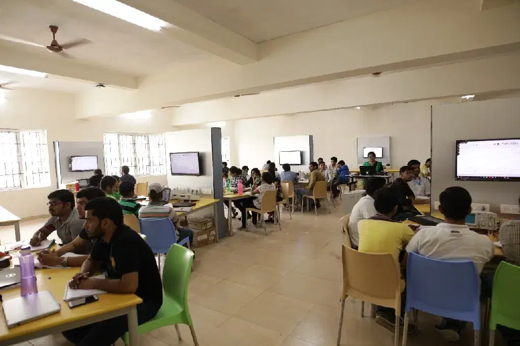 VIT Bhopal Academic Building photo 31