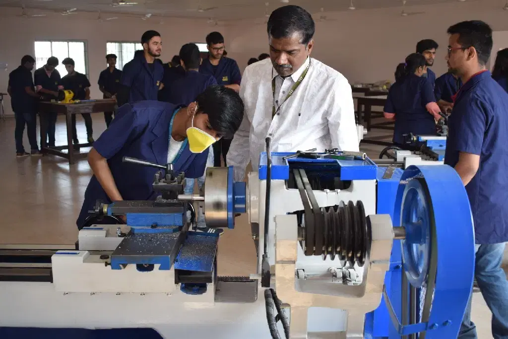 VIT Bhopal Academic Building photo 17