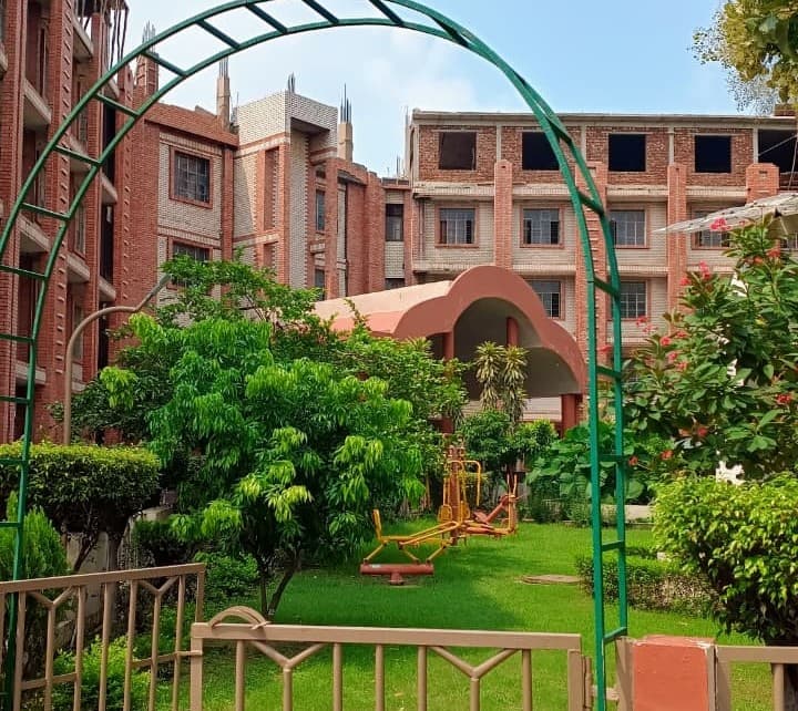 IIMT University Meerut Academic photo 6
