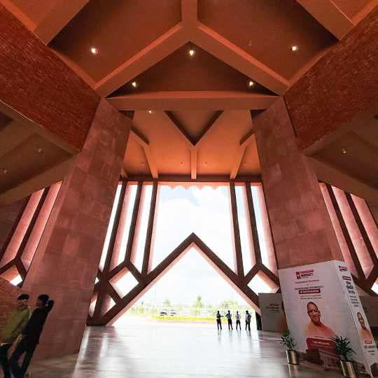 Chandigarh University Lucknow Academic Building photo 5