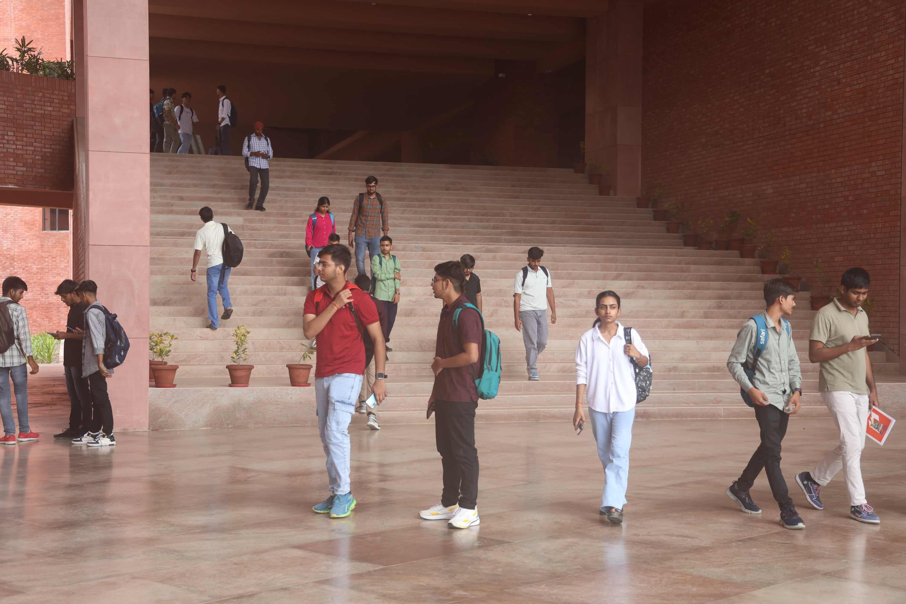 Chandigarh University Lucknow Building photo 10