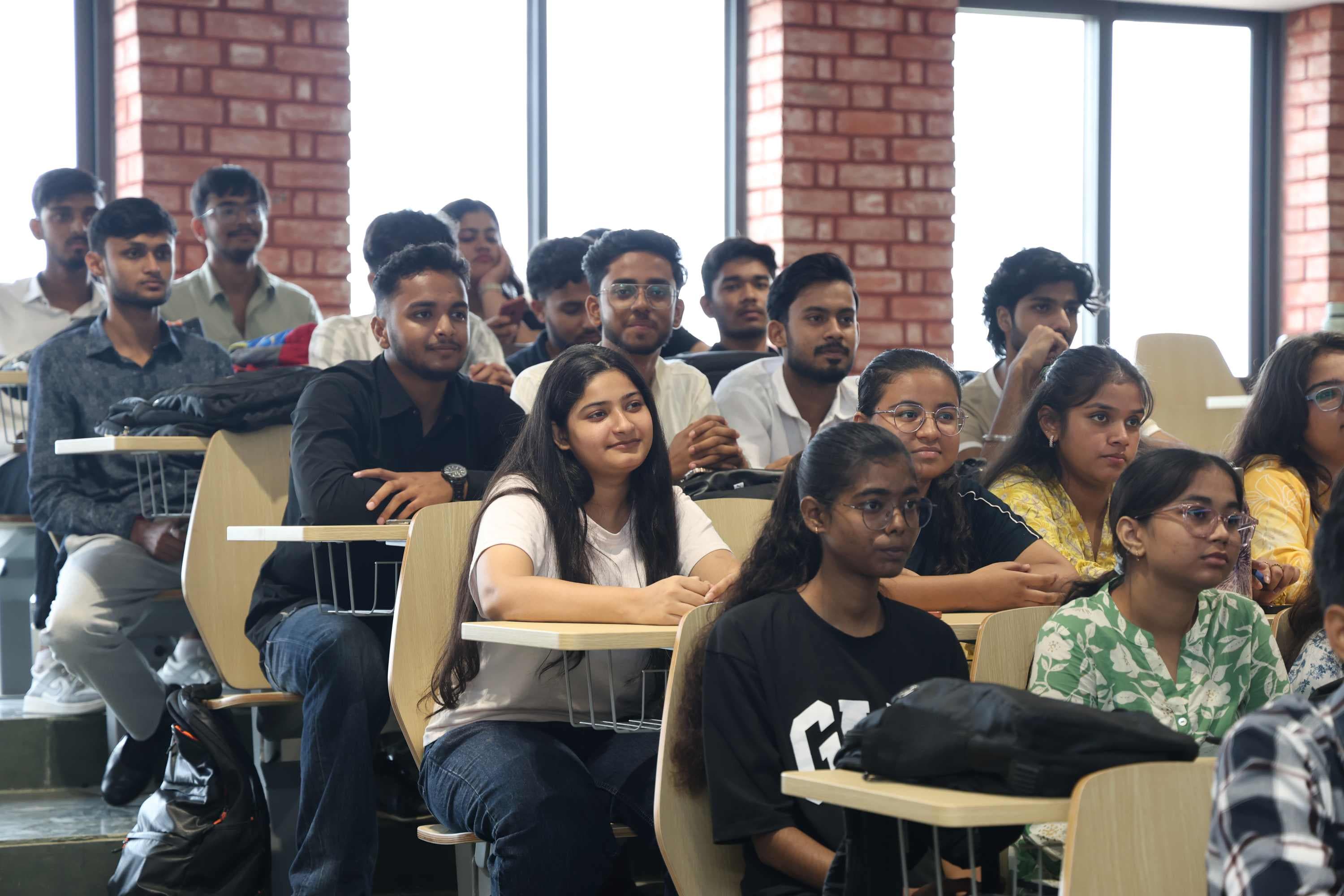 Chandigarh University Lucknow Classroom photo 17