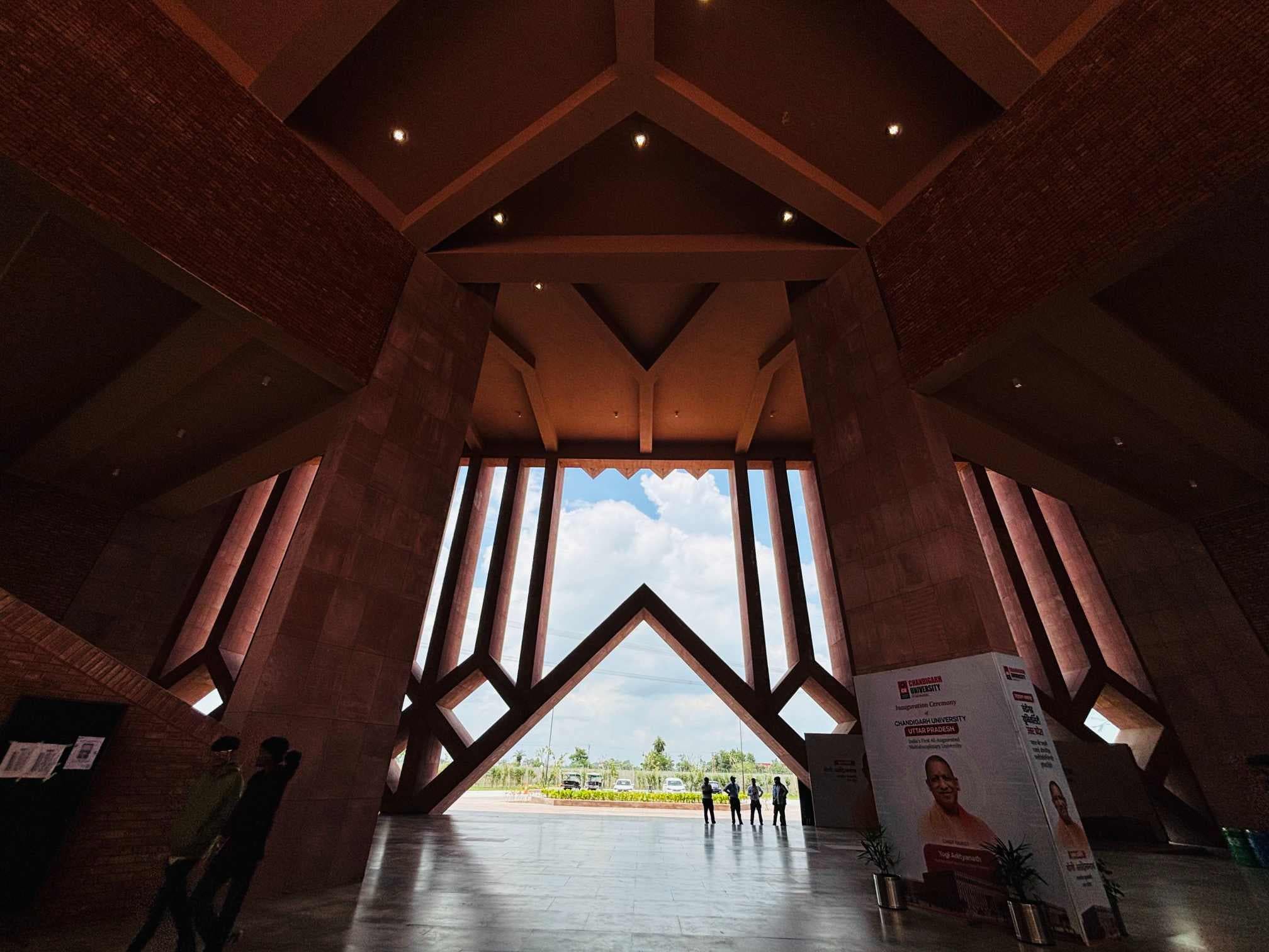 Chandigarh University Lucknow Corridor photo 7