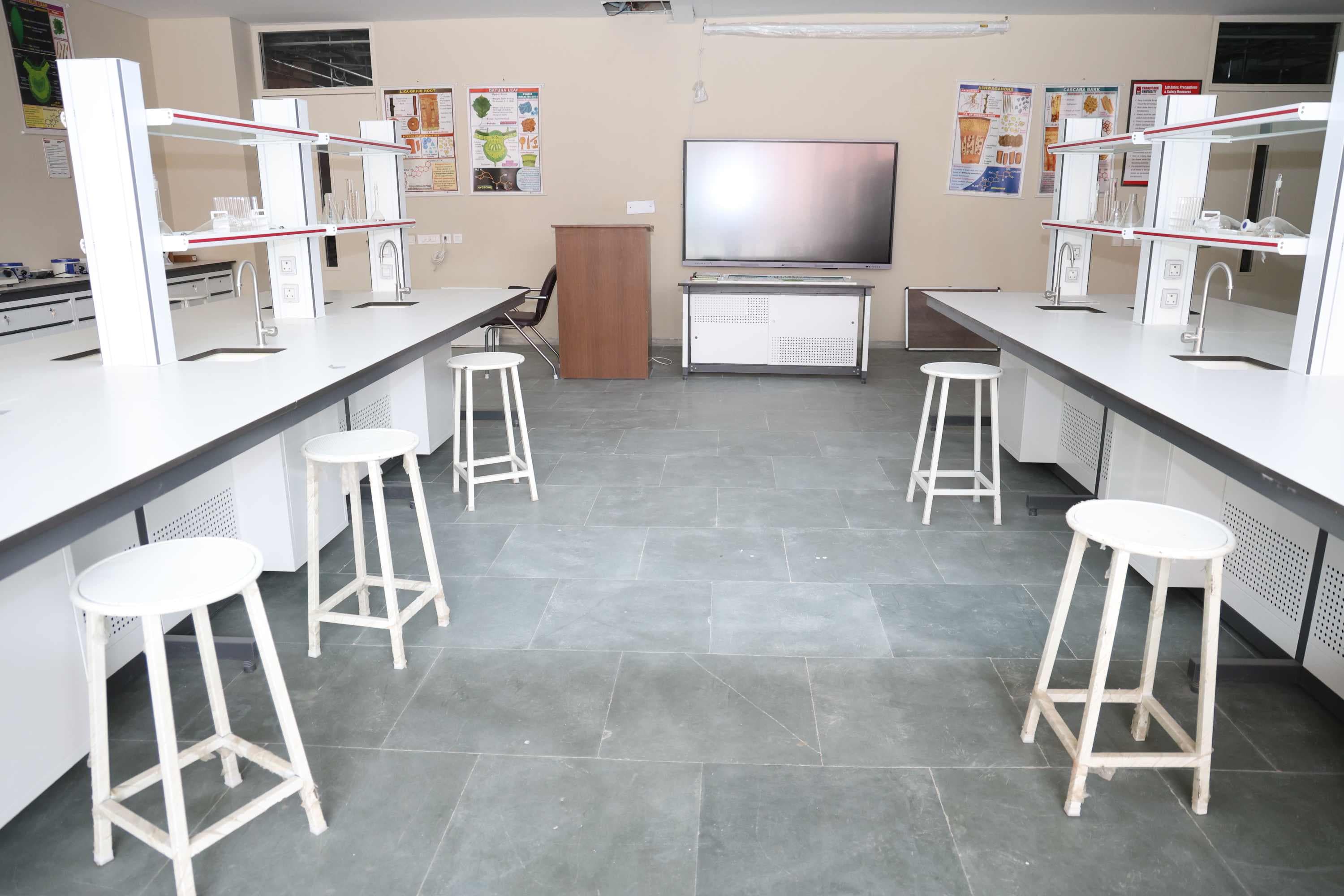 Chandigarh University Lucknow Lab photo 10