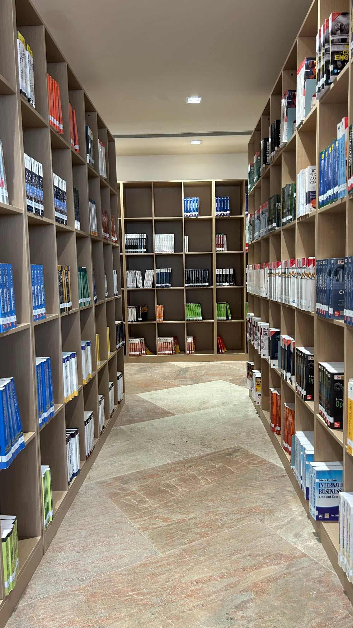 Chandigarh University Lucknow Library photo 1