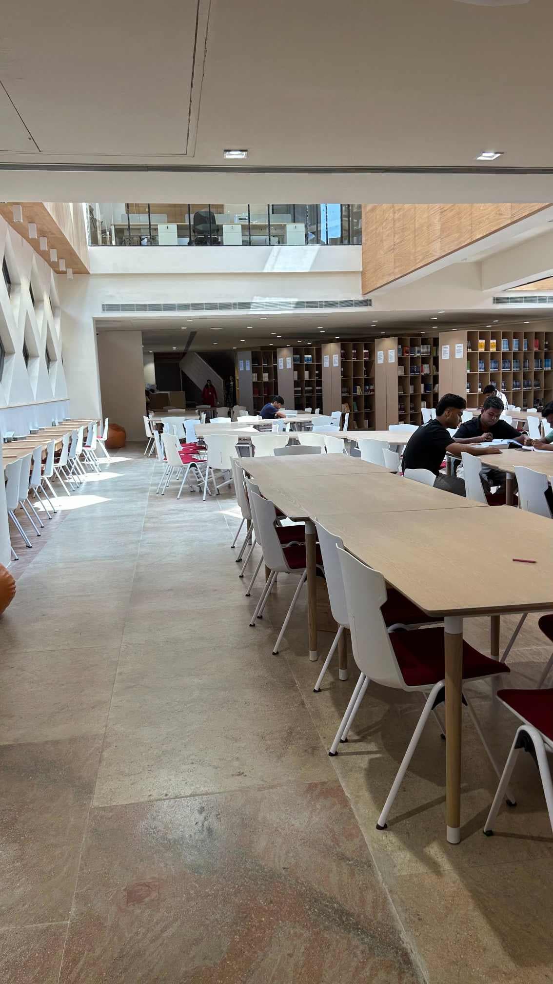 Chandigarh University Lucknow Library photo 5